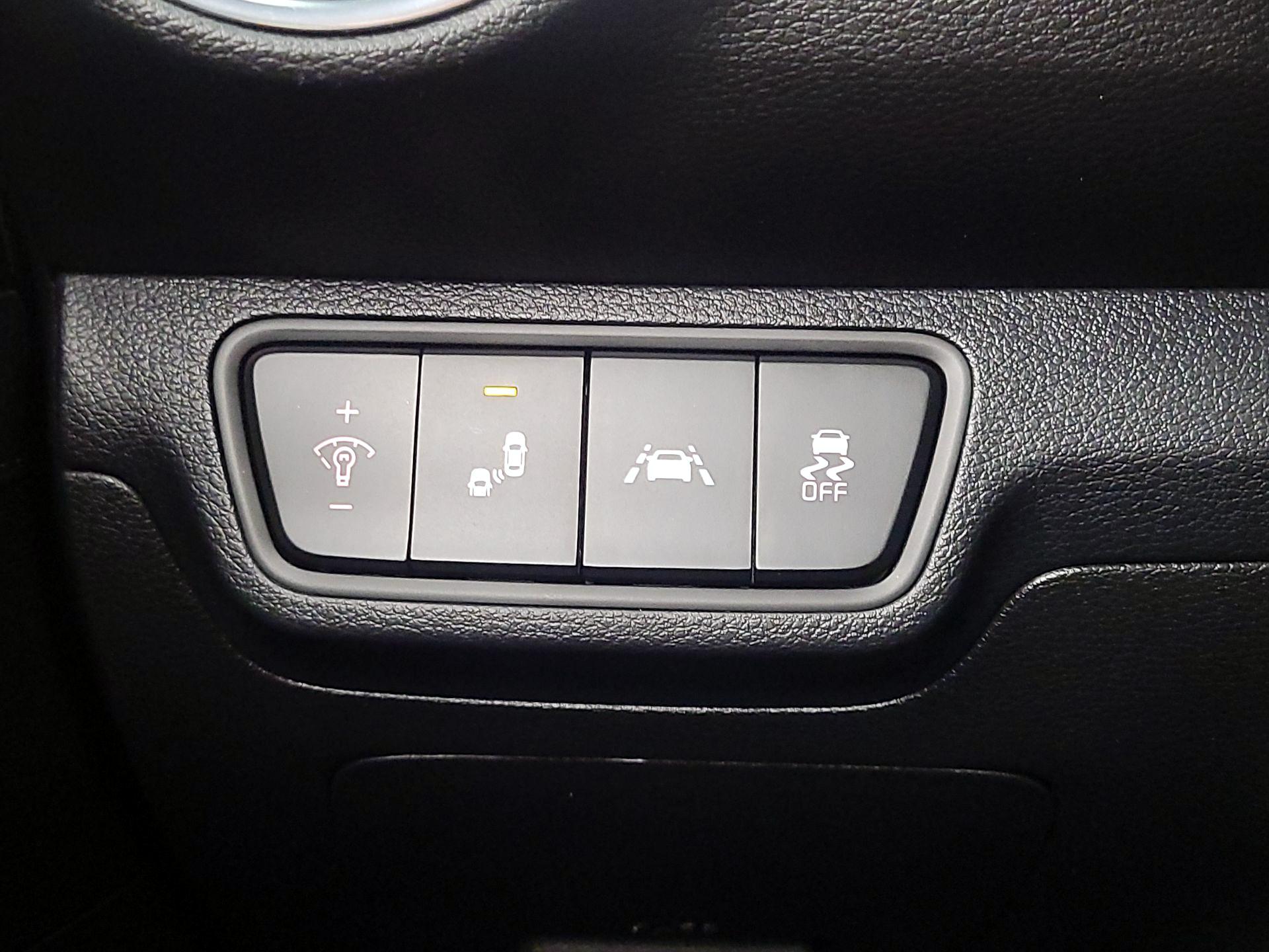 Thumbnail: 2020 Kia Forte - 13