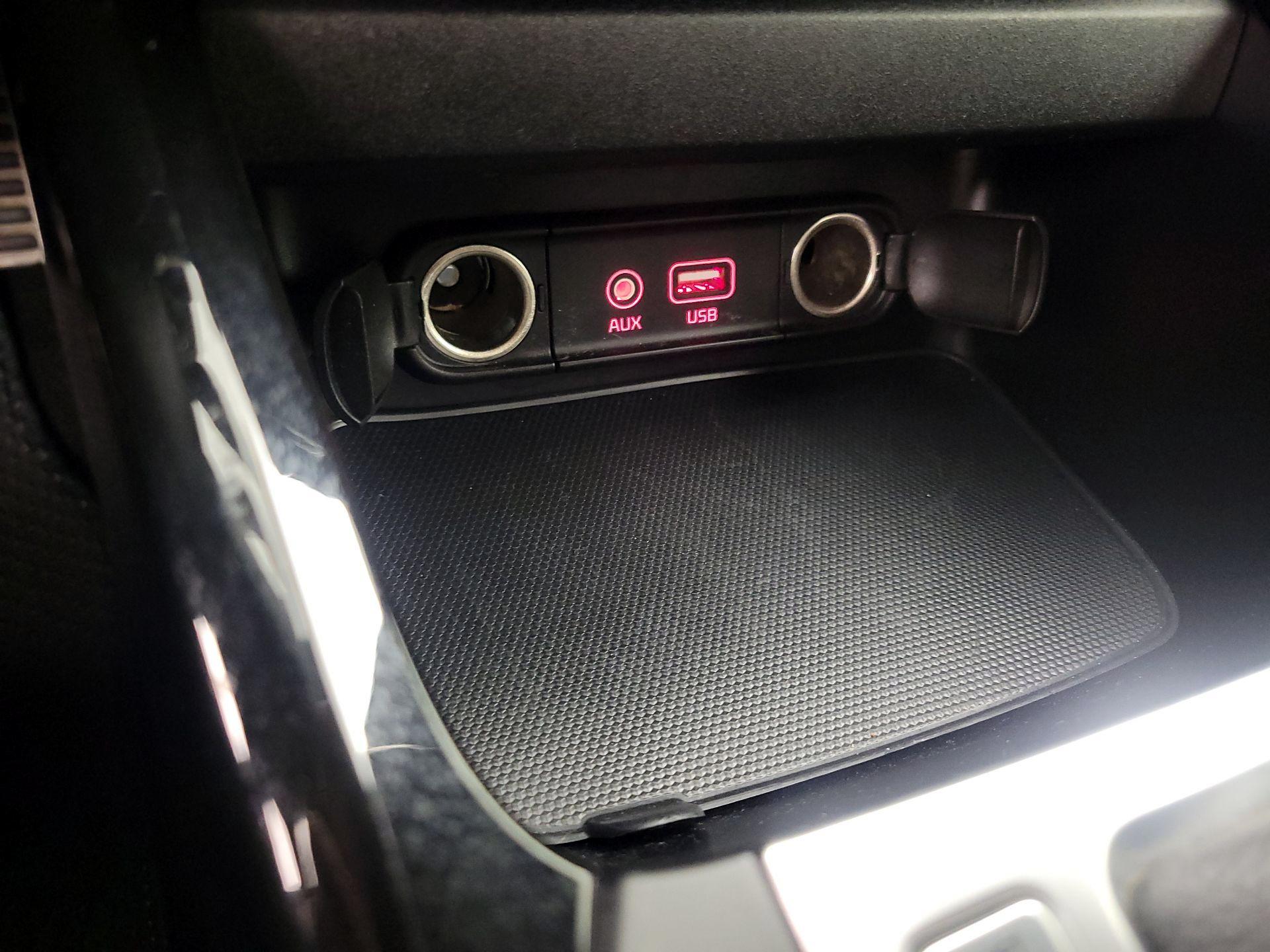 Thumbnail: 2020 Kia Forte - 18