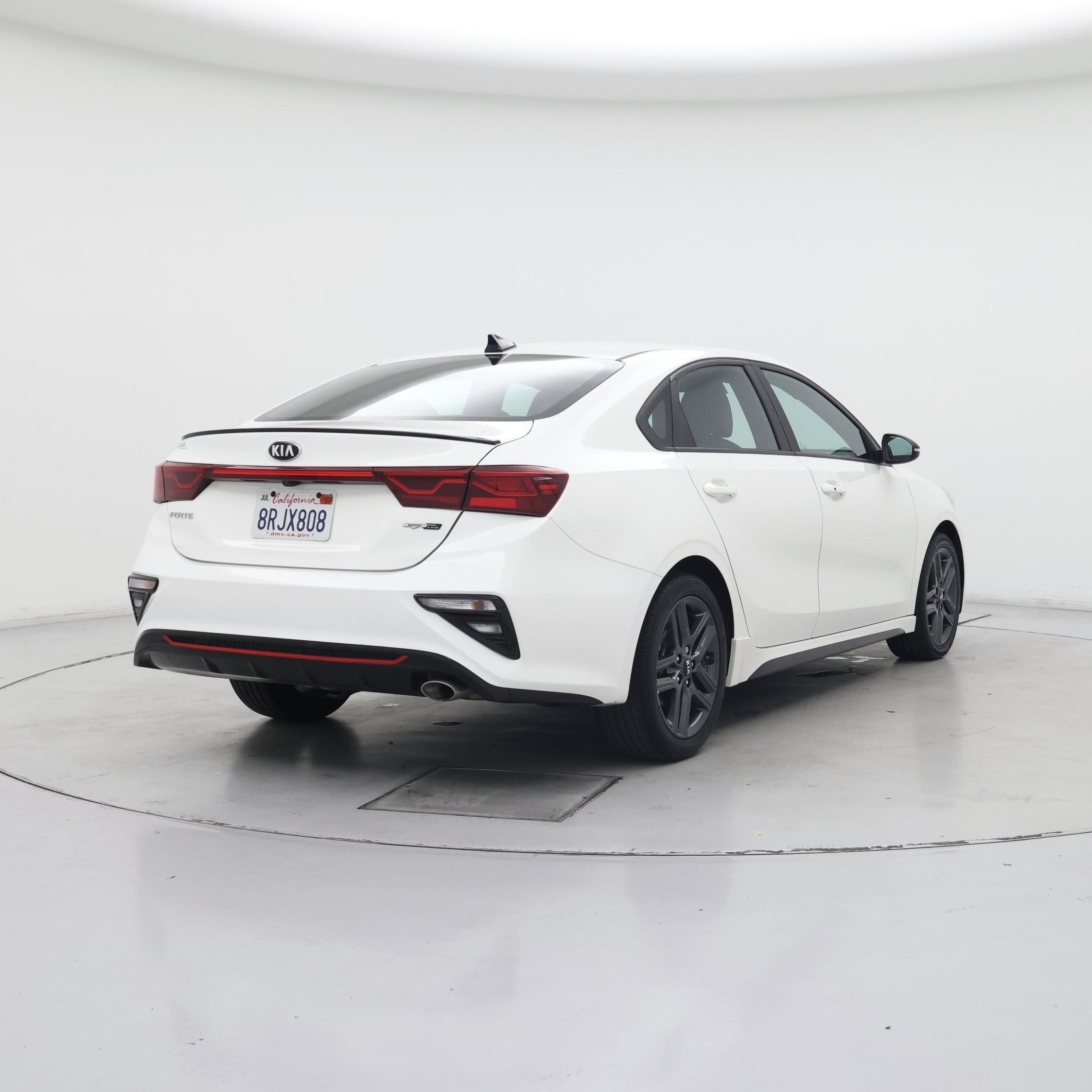 Thumbnail: 2020 Kia Forte - 8