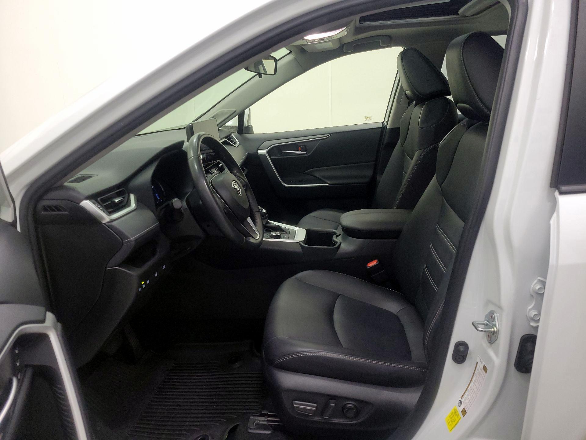 Thumbnail: 2024 Toyota RAV4 - 11