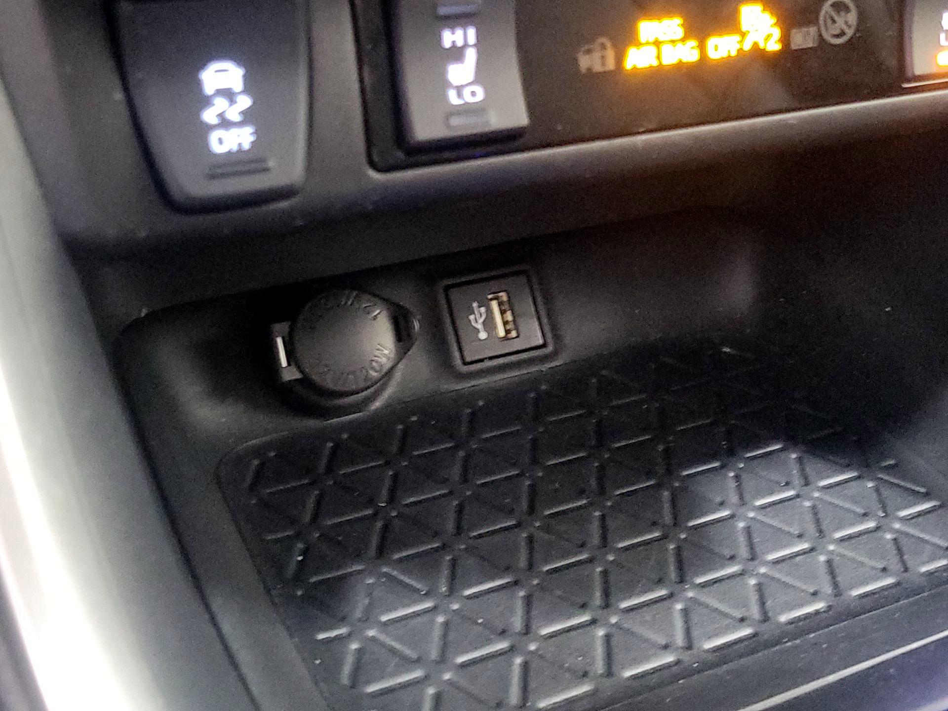 Thumbnail: 2024 Toyota RAV4 - 18