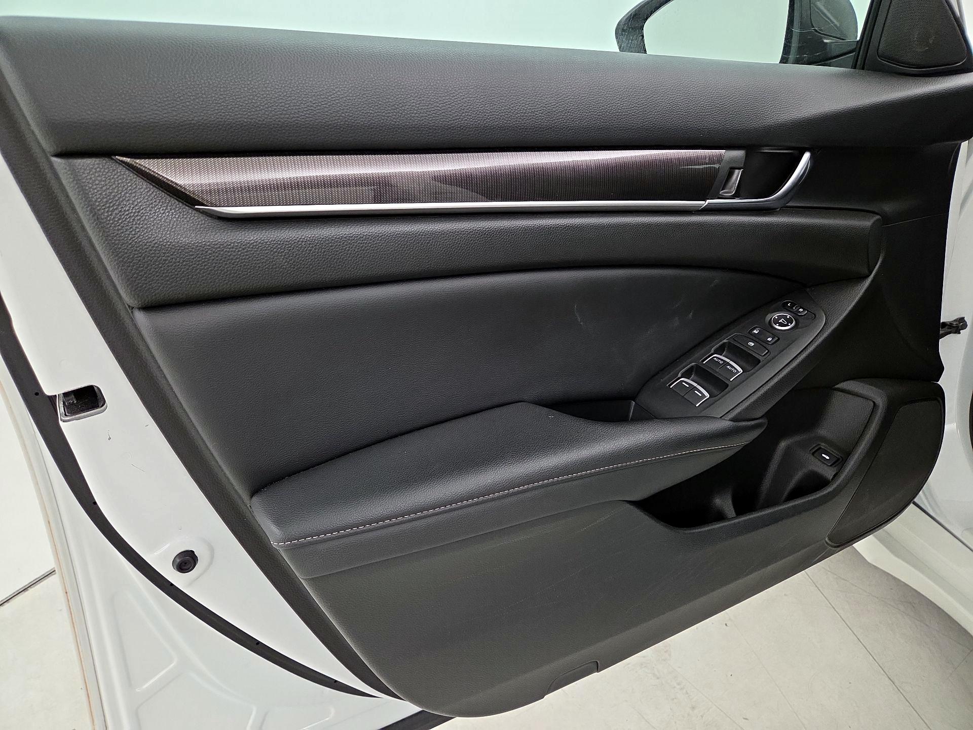 Thumbnail: 2021 Honda Accord - 12