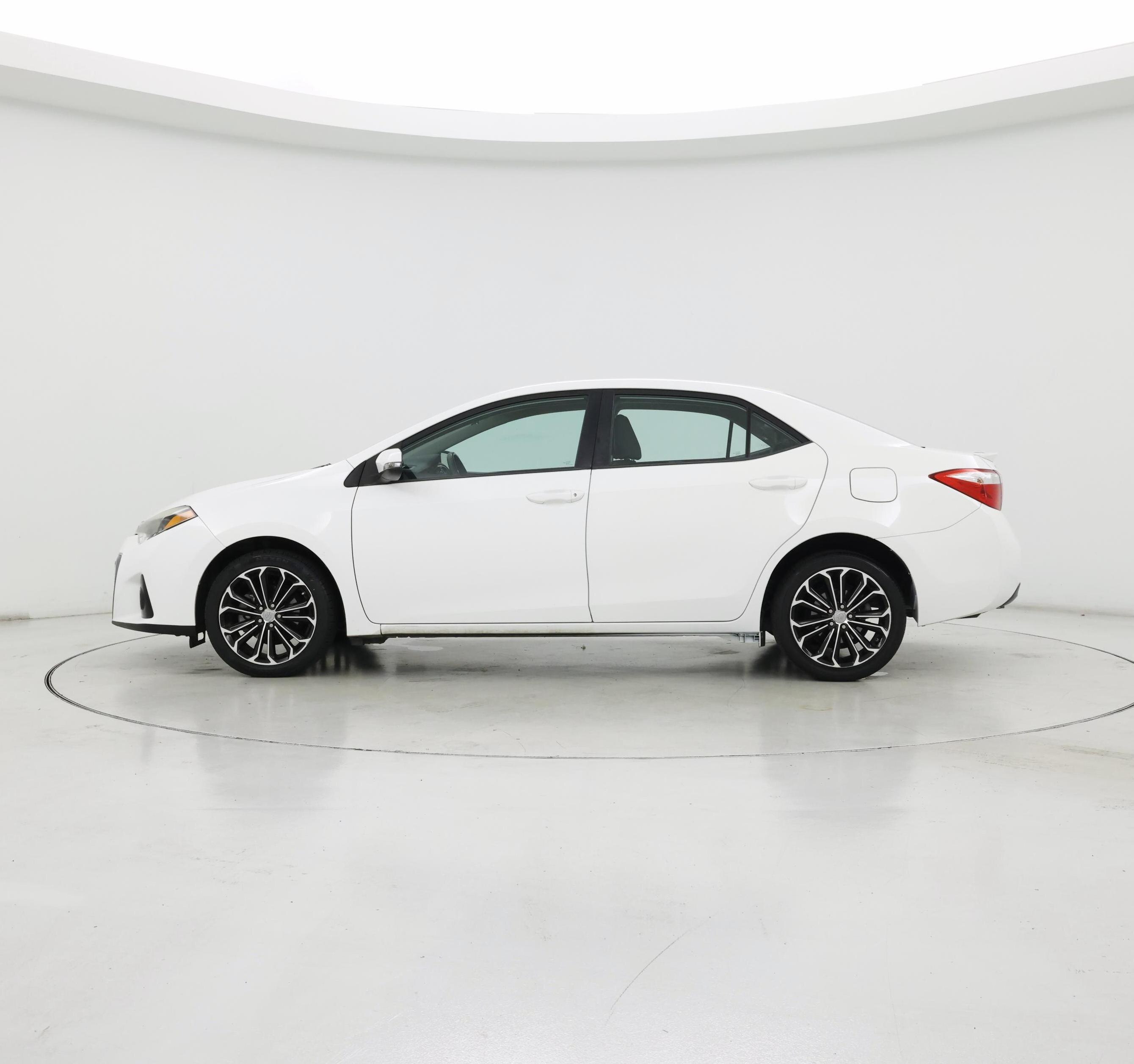 Thumbnail: 2016 Toyota Corolla - 3