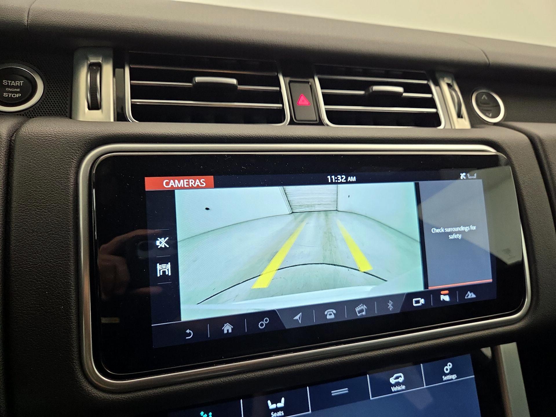 Thumbnail: 2021 Land Rover Range Rover - 15