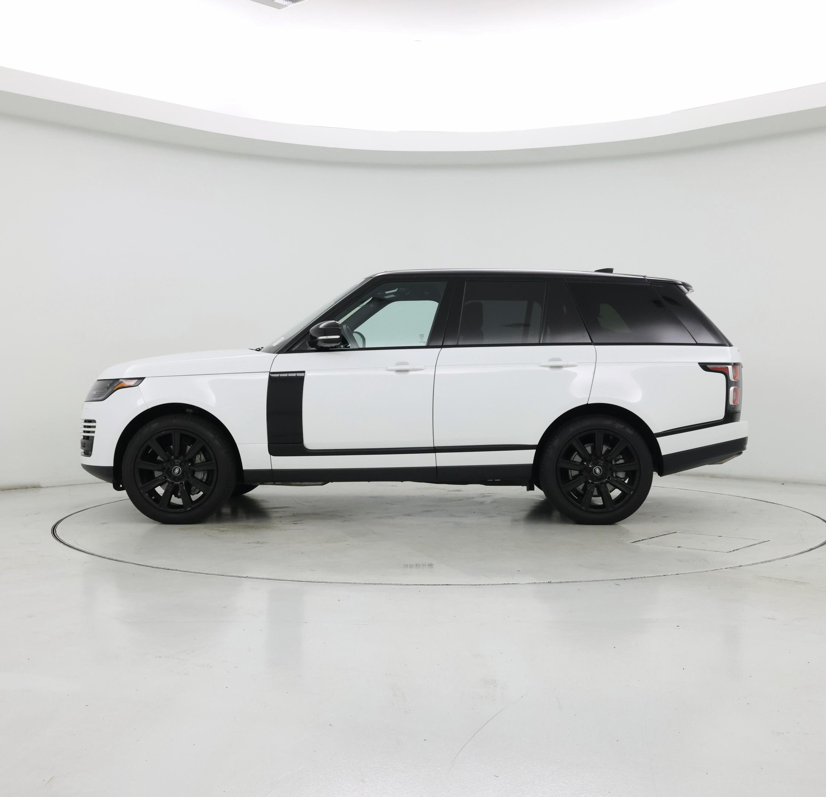 Thumbnail: 2021 Land Rover Range Rover - 3