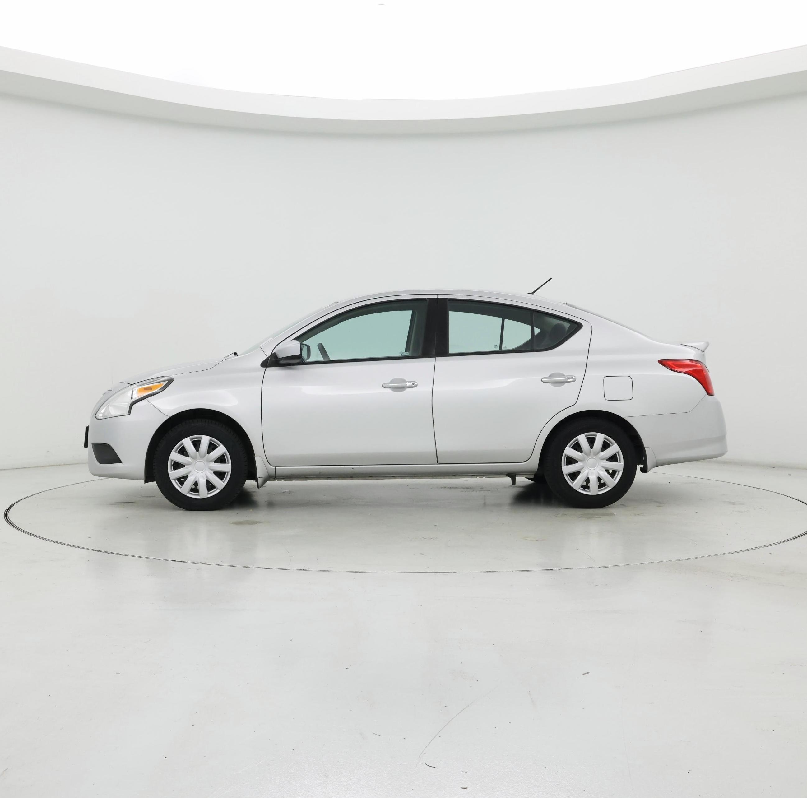 Thumbnail: 2018 Nissan Versa - 3