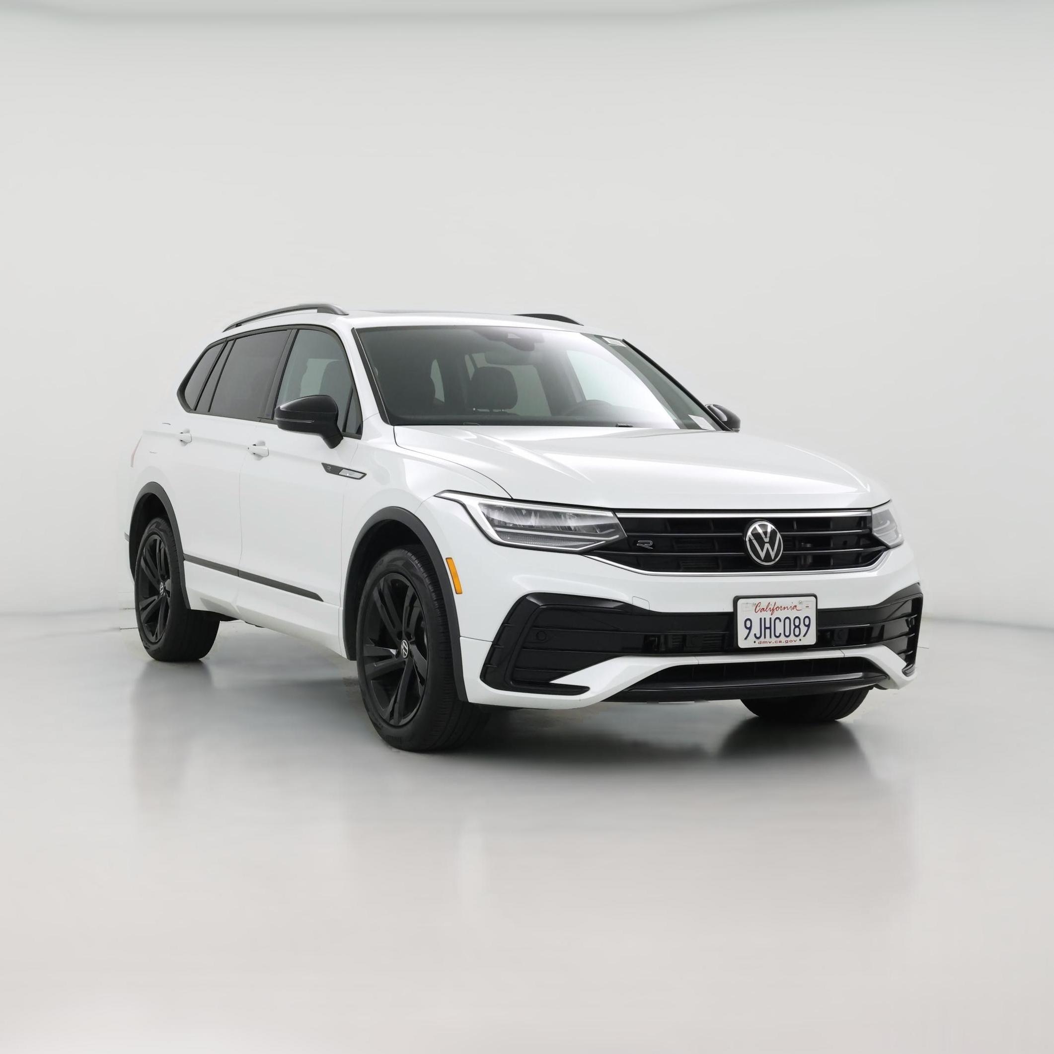 Thumbnail: 2023 Volkswagen Tiguan - 1