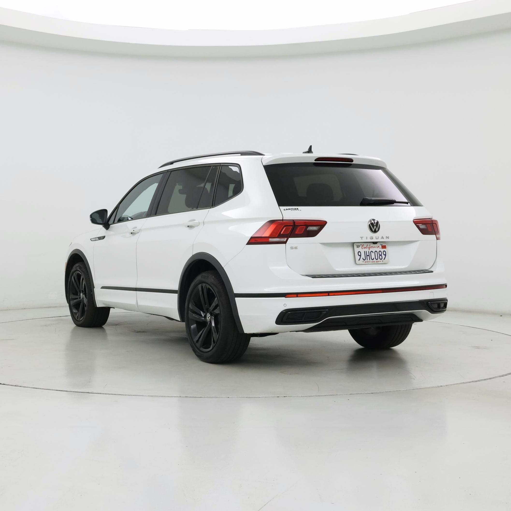 Thumbnail: 2023 Volkswagen Tiguan - 2