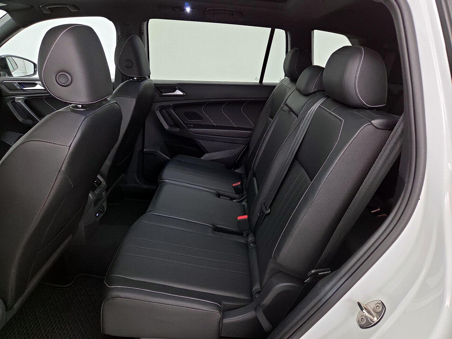 Thumbnail: 2023 Volkswagen Tiguan - 20