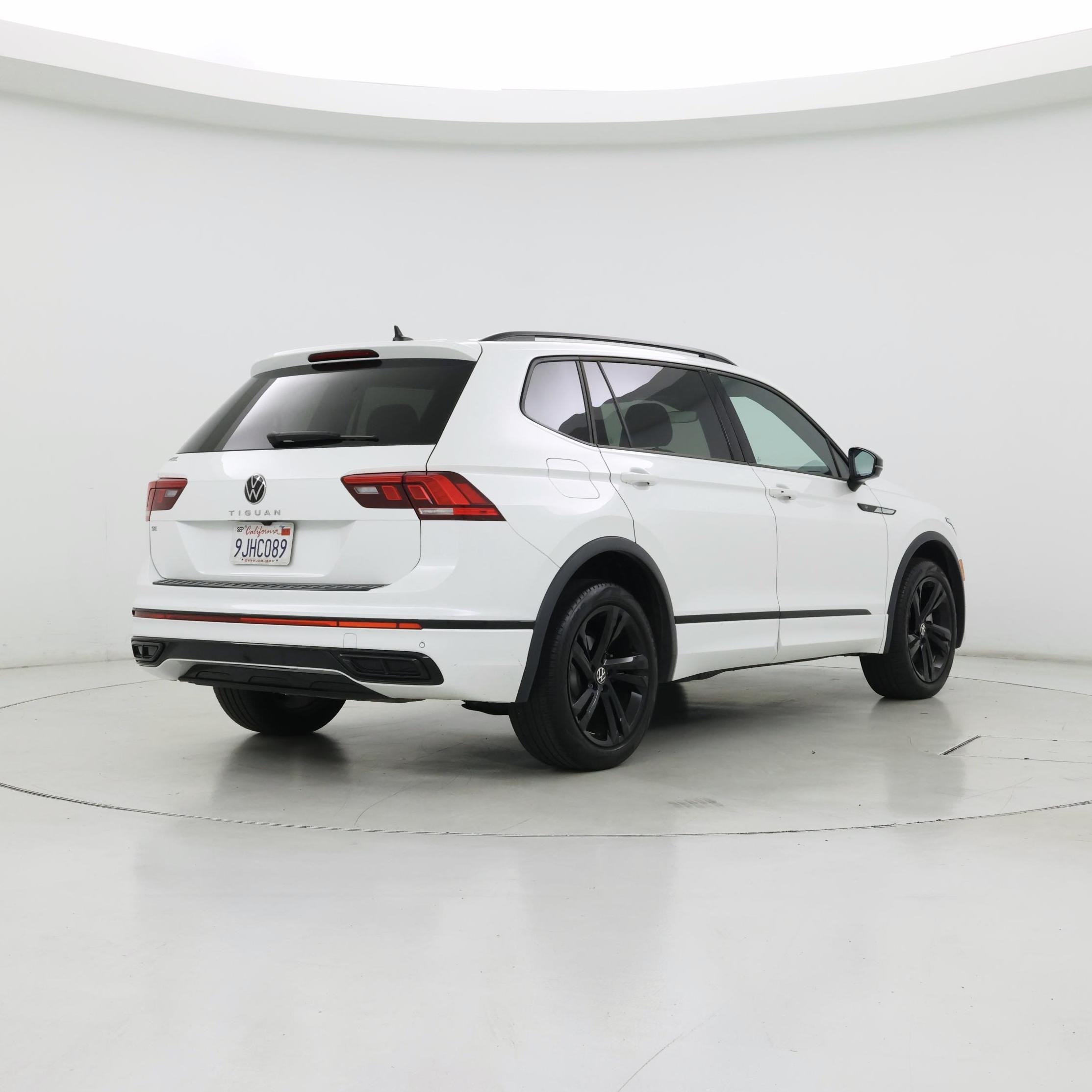 Thumbnail: 2023 Volkswagen Tiguan - 8