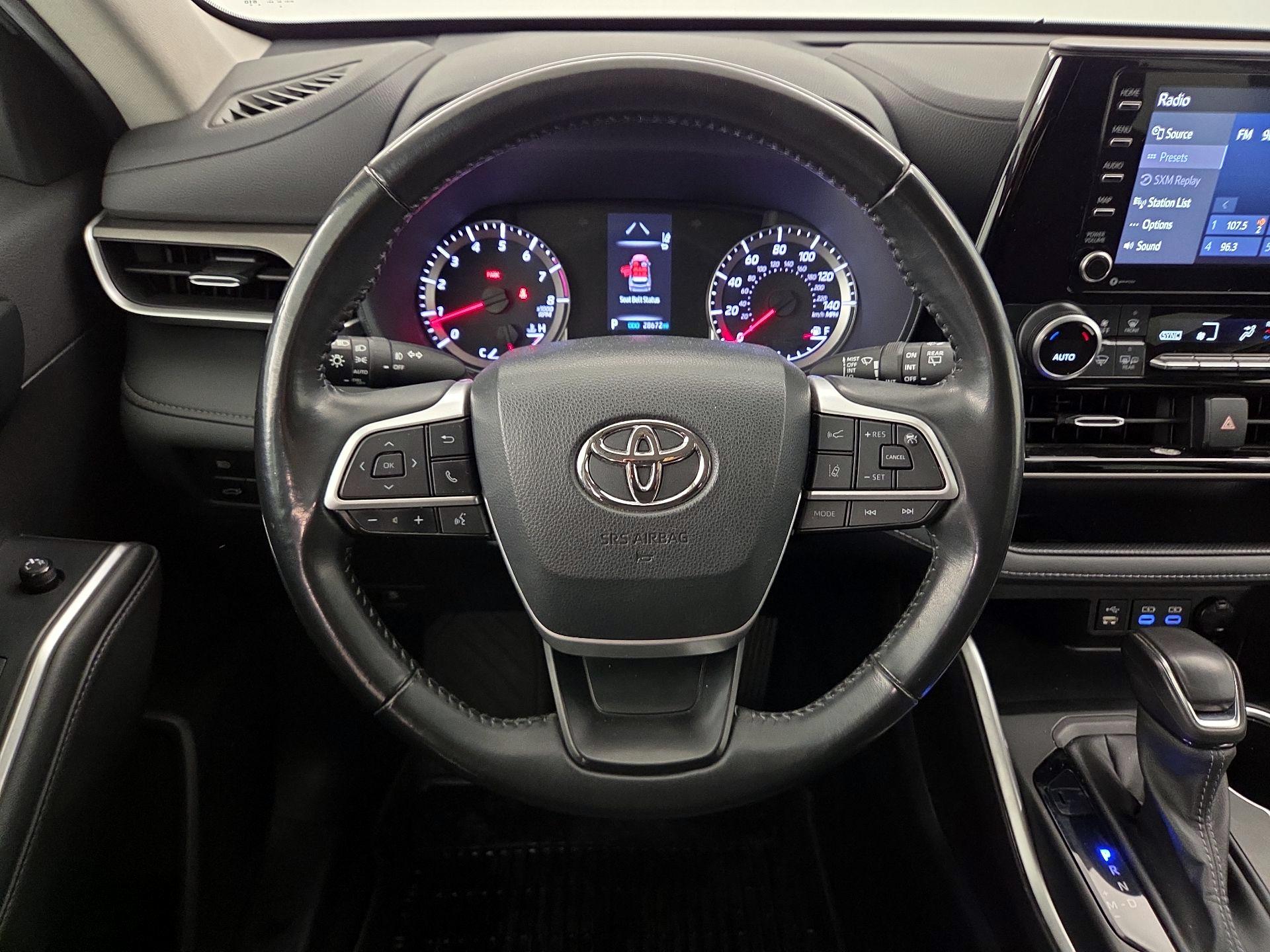 Thumbnail: 2022 Toyota Highlander - 10