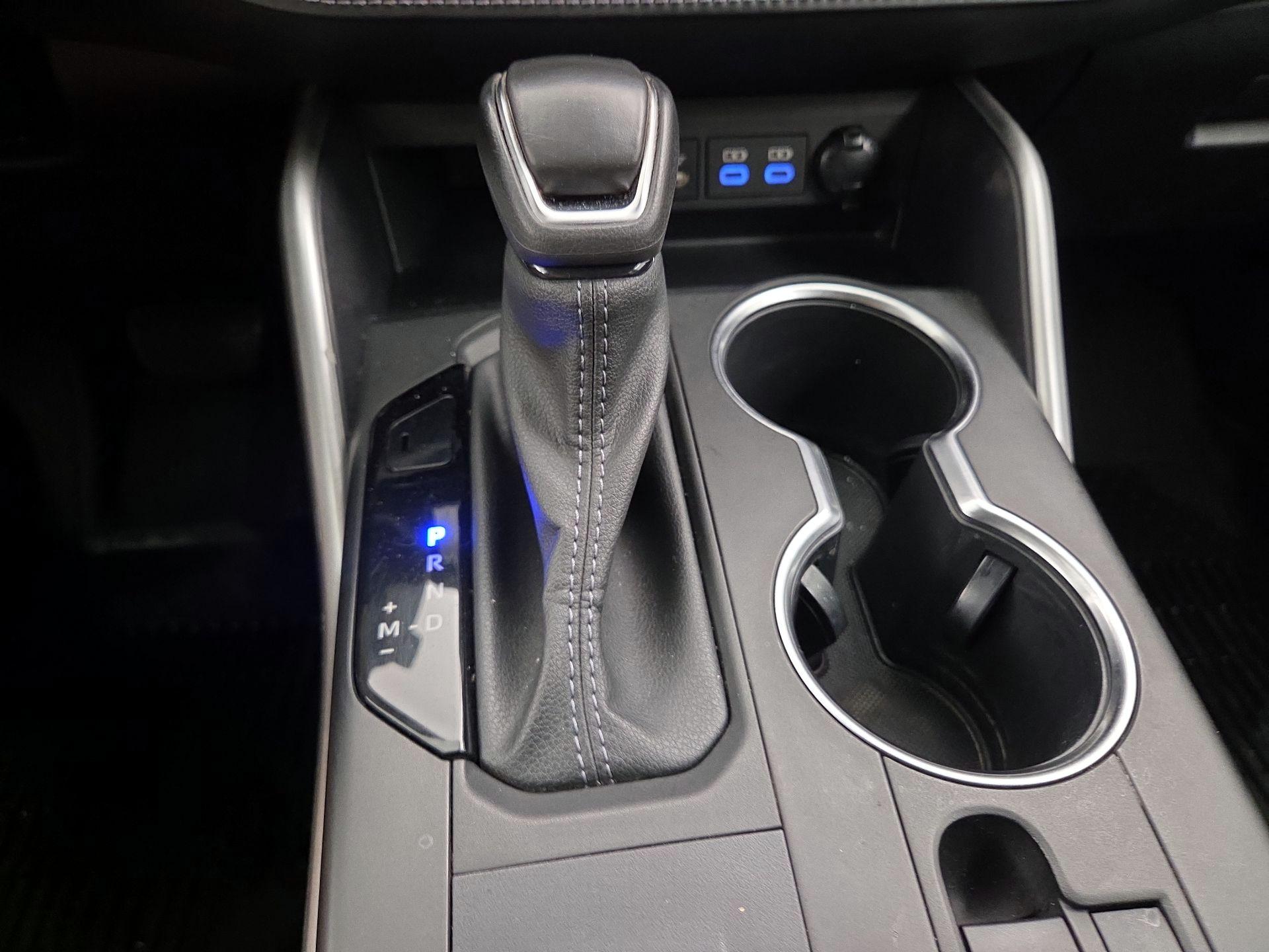 Thumbnail: 2022 Toyota Highlander - 17