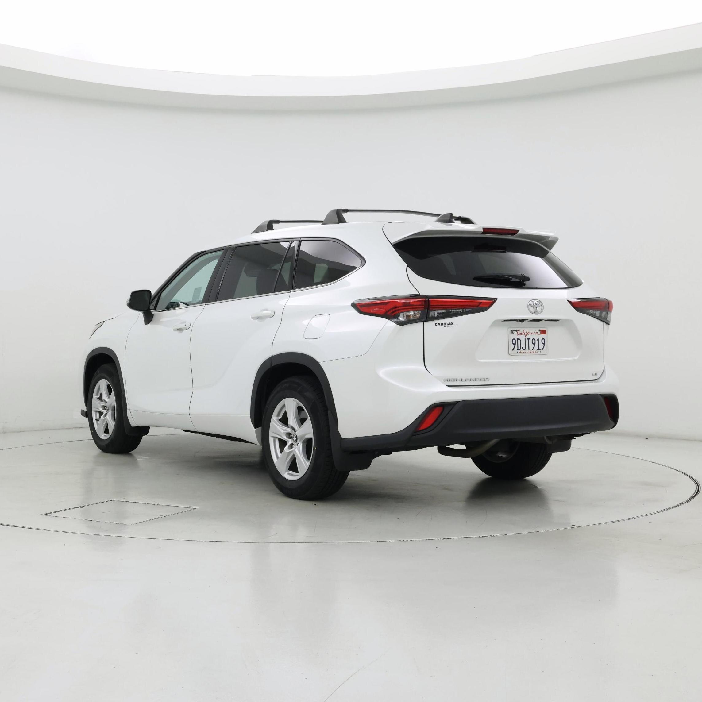 Thumbnail: 2022 Toyota Highlander - 2