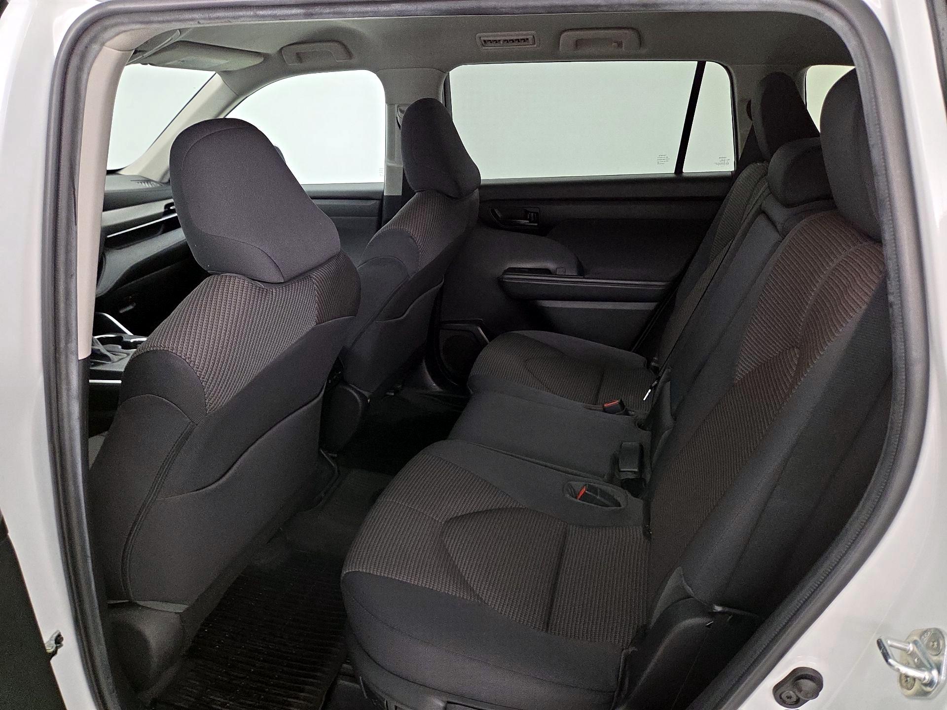 Thumbnail: 2022 Toyota Highlander - 19