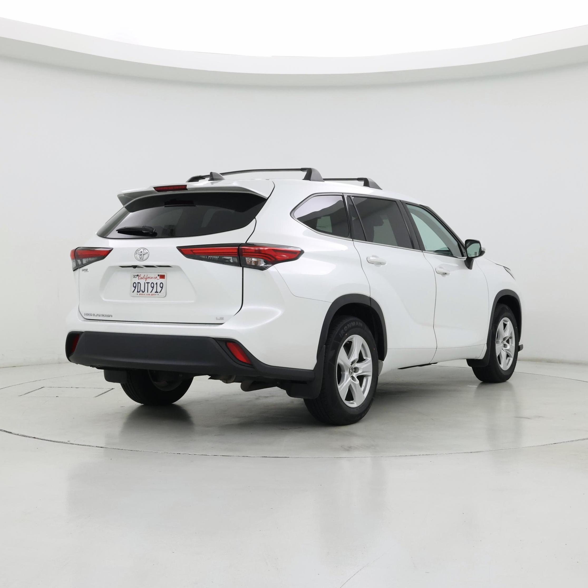 Thumbnail: 2022 Toyota Highlander - 8