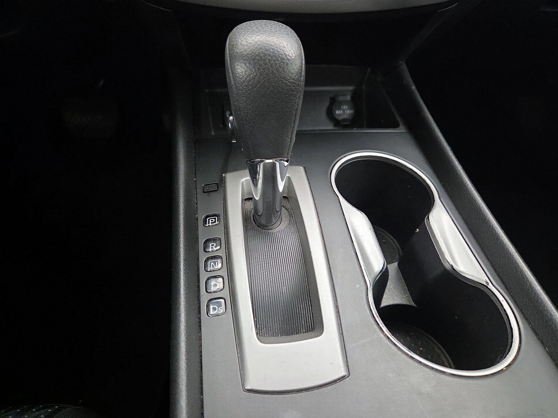 Thumbnail: 2016 Nissan Altima - 17