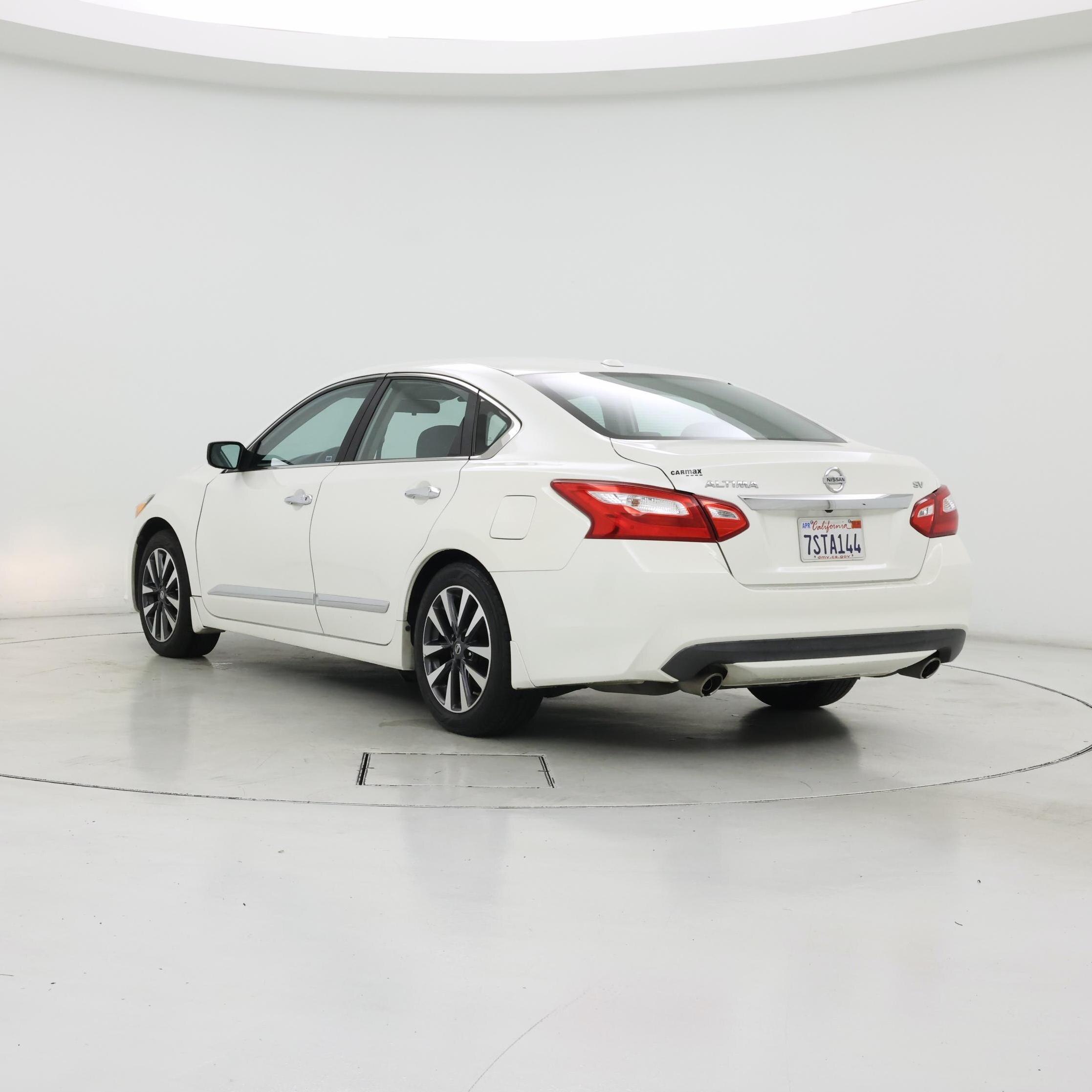 Thumbnail: 2016 Nissan Altima - 2