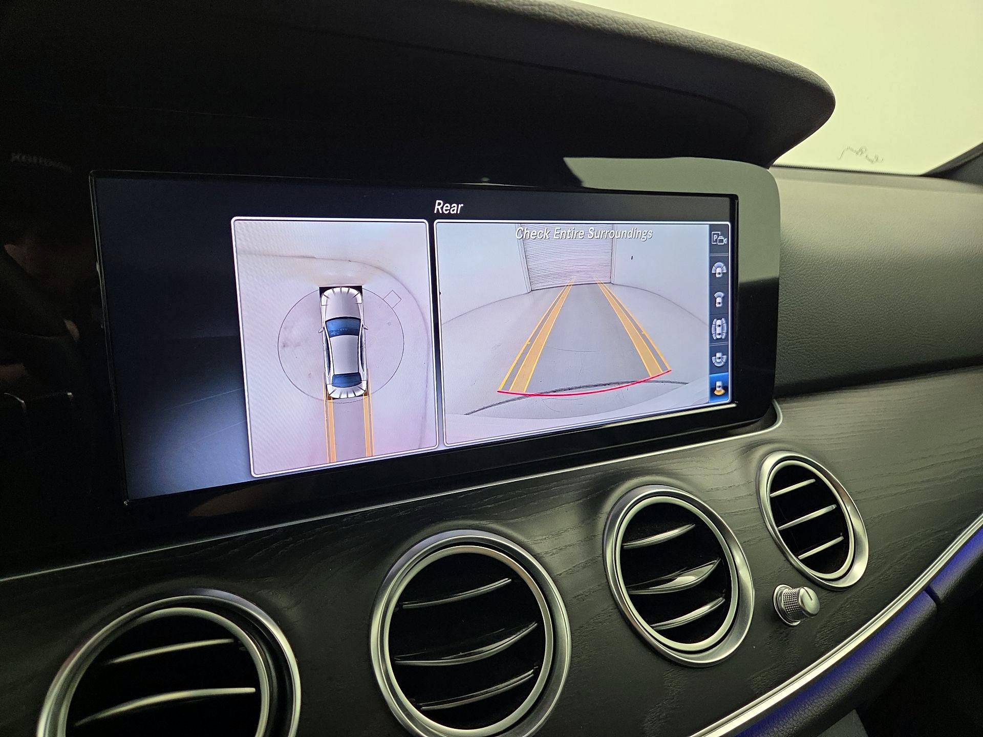 Thumbnail: 2019 Mercedes-Benz E-Class - 15