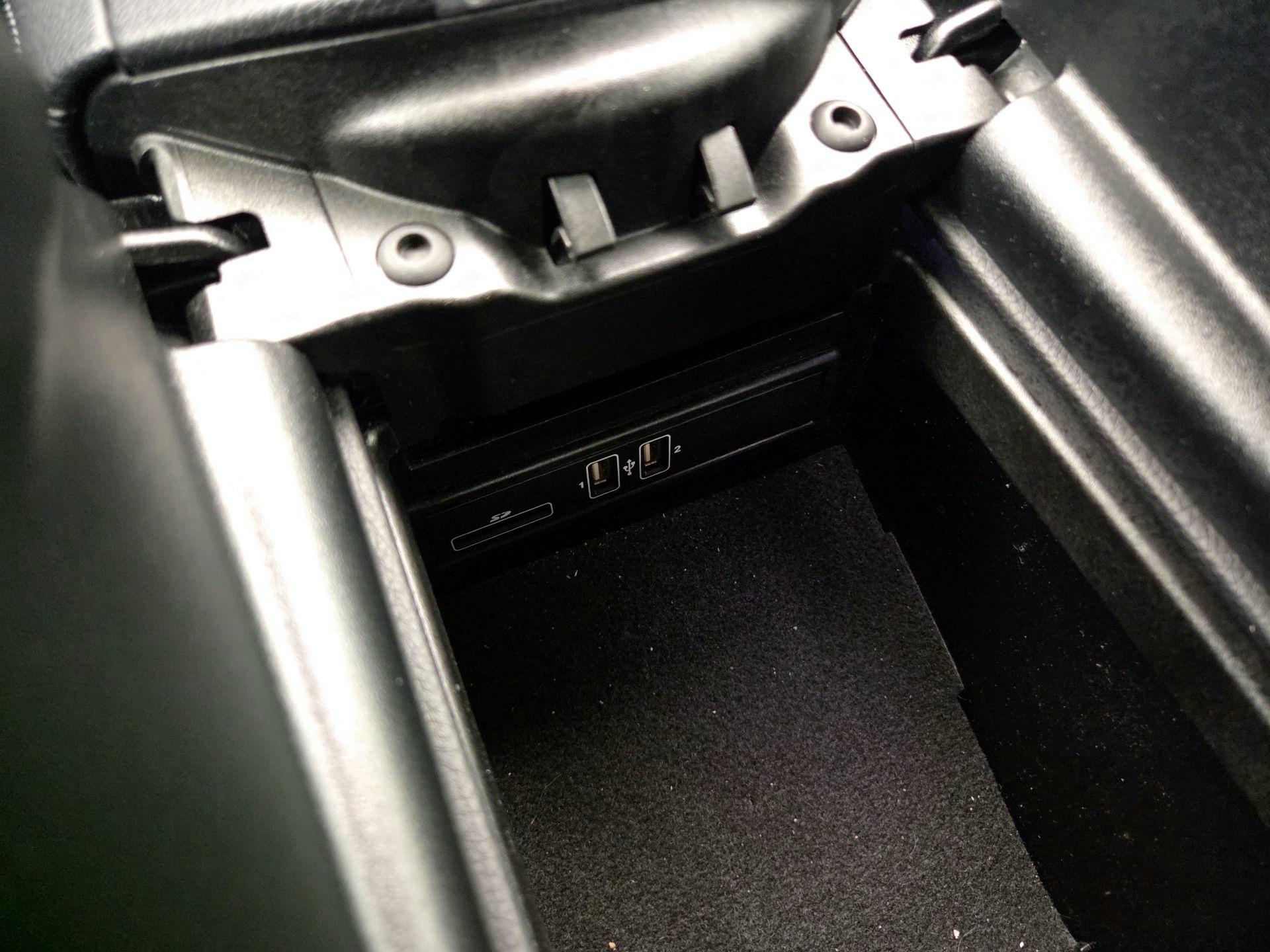 Thumbnail: 2019 Mercedes-Benz E-Class - 19