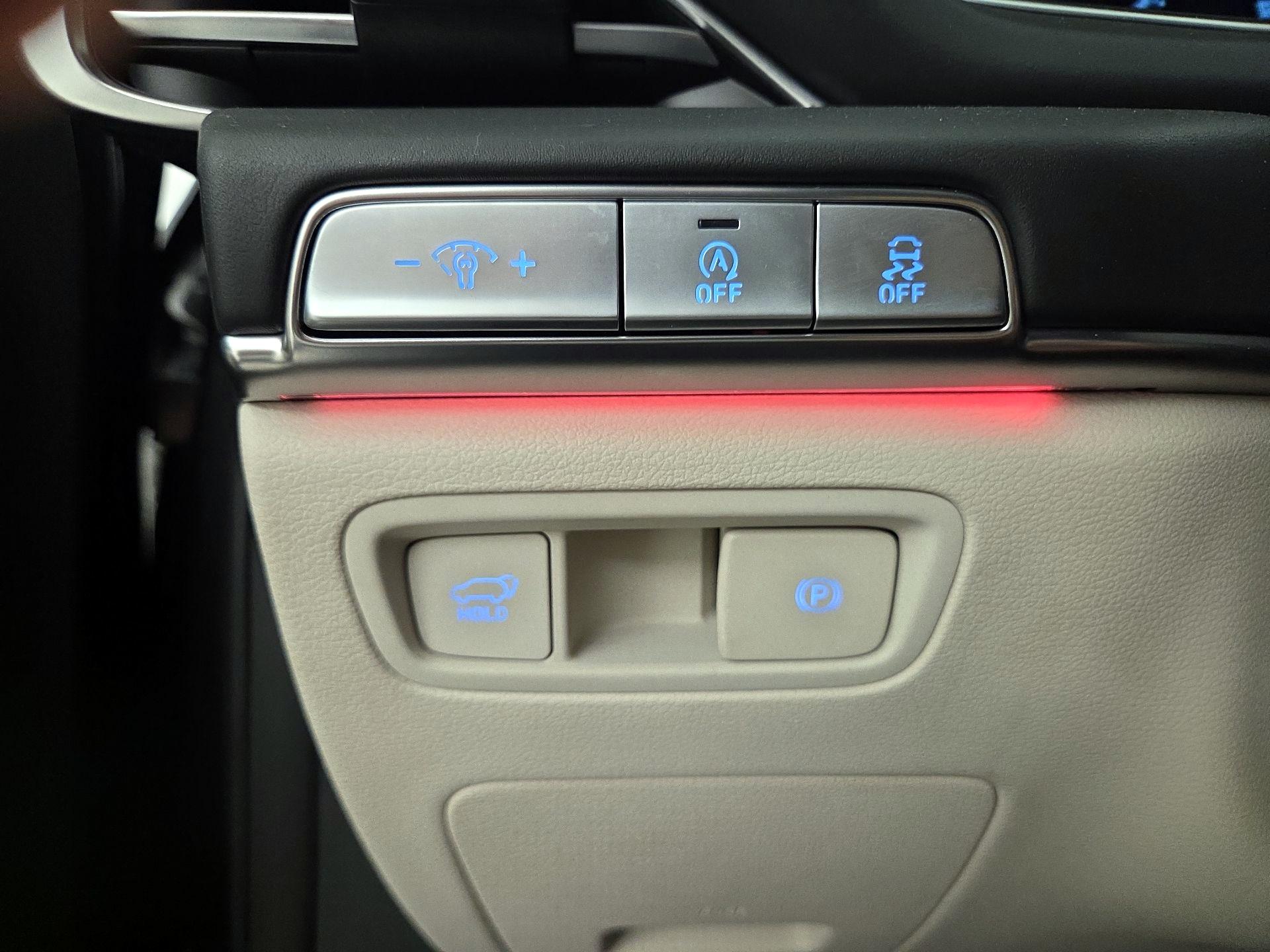 Thumbnail: 2023 Genesis GV80 - 13