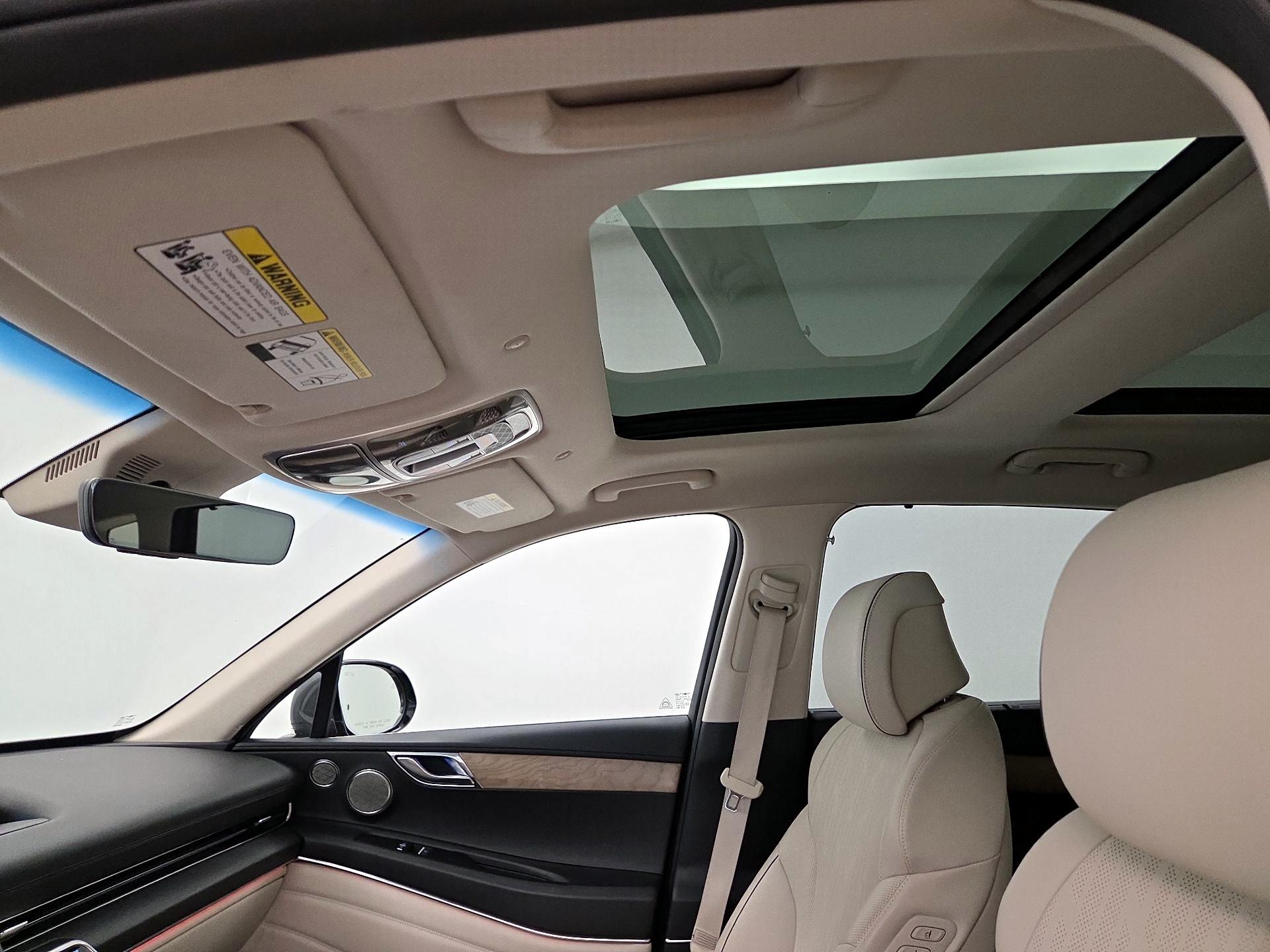 Thumbnail: 2023 Genesis GV80 - 20