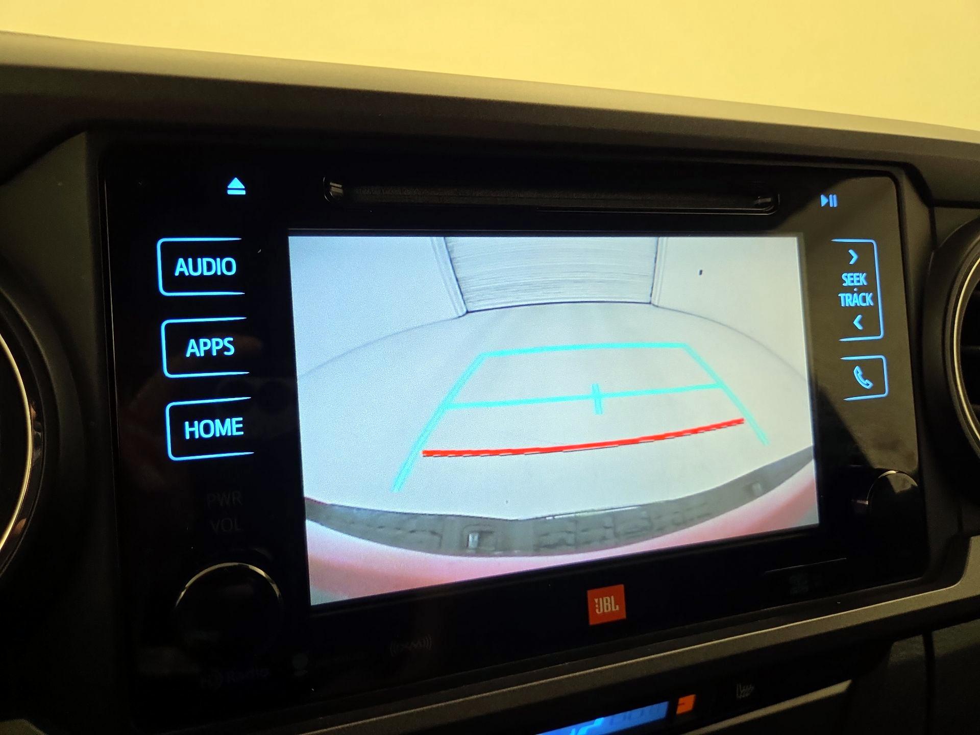 Thumbnail: 2019 Toyota Tacoma - 15