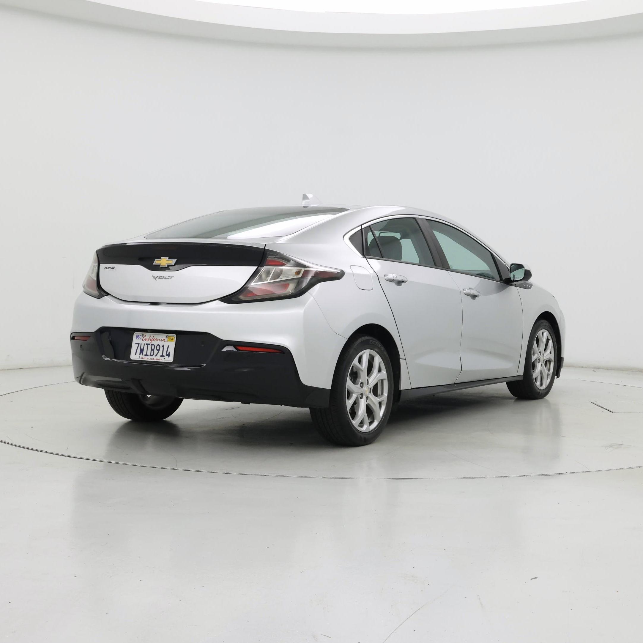 Thumbnail: 2017 Chevrolet Volt - 8