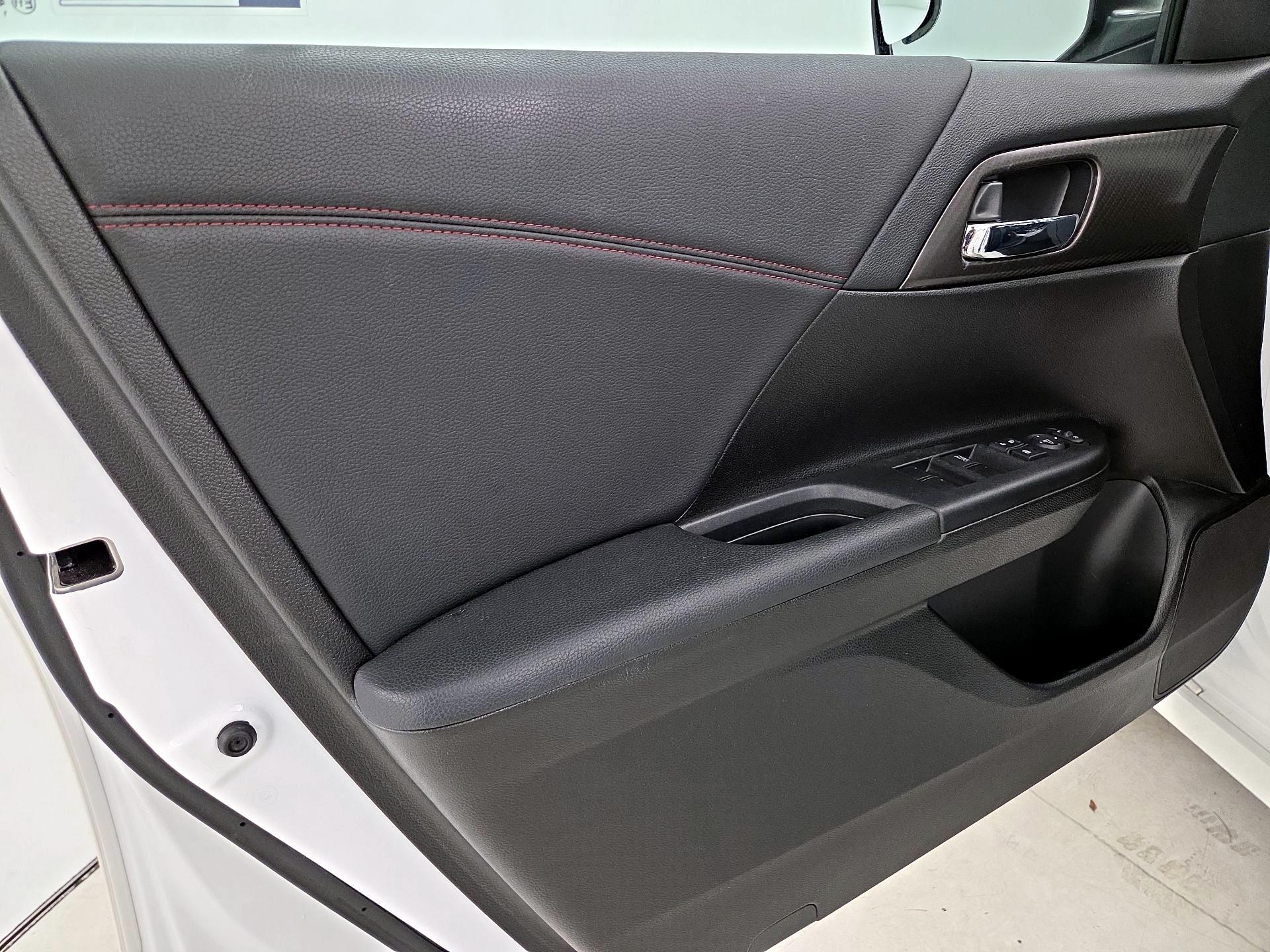 Thumbnail: 2017 Honda Accord - 12