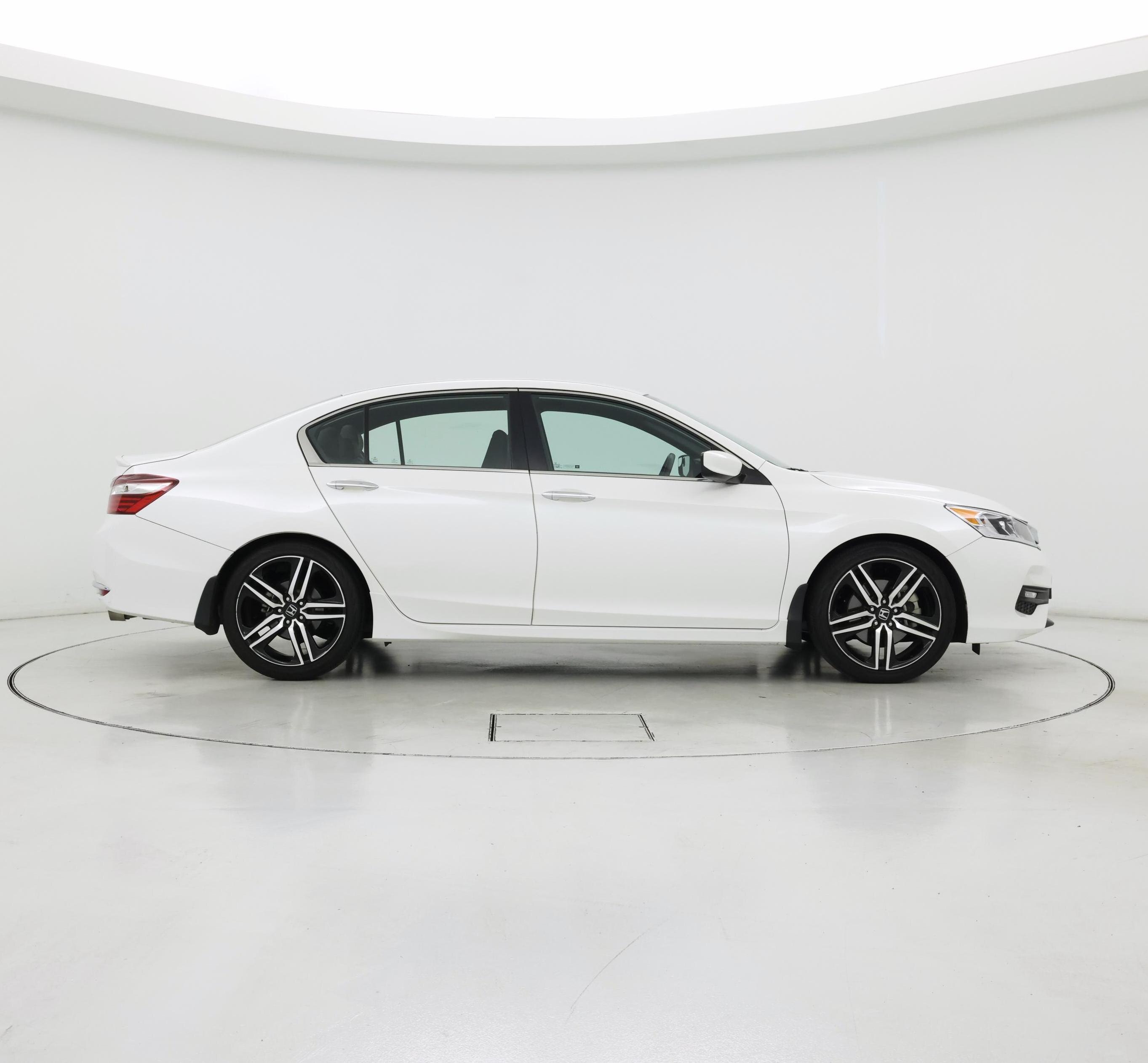 Thumbnail: 2017 Honda Accord - 7