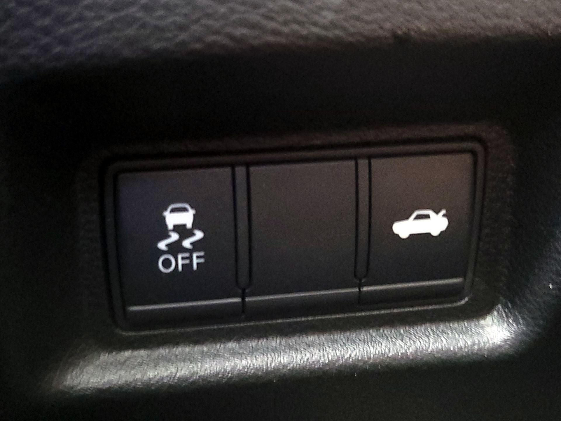 Thumbnail: 2019 INFINITI Q50 - 13