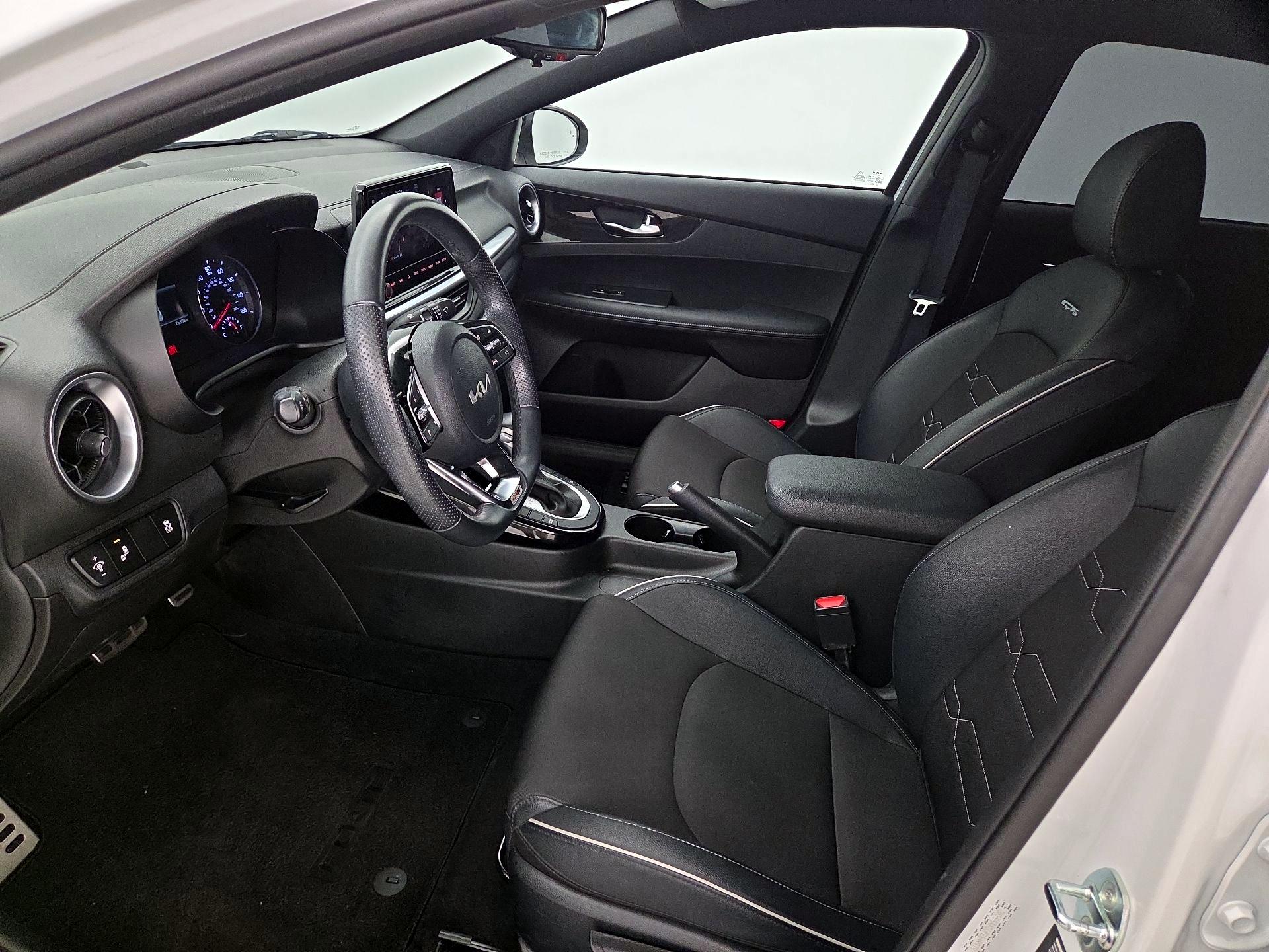 Thumbnail: 2023 Kia Forte - 11