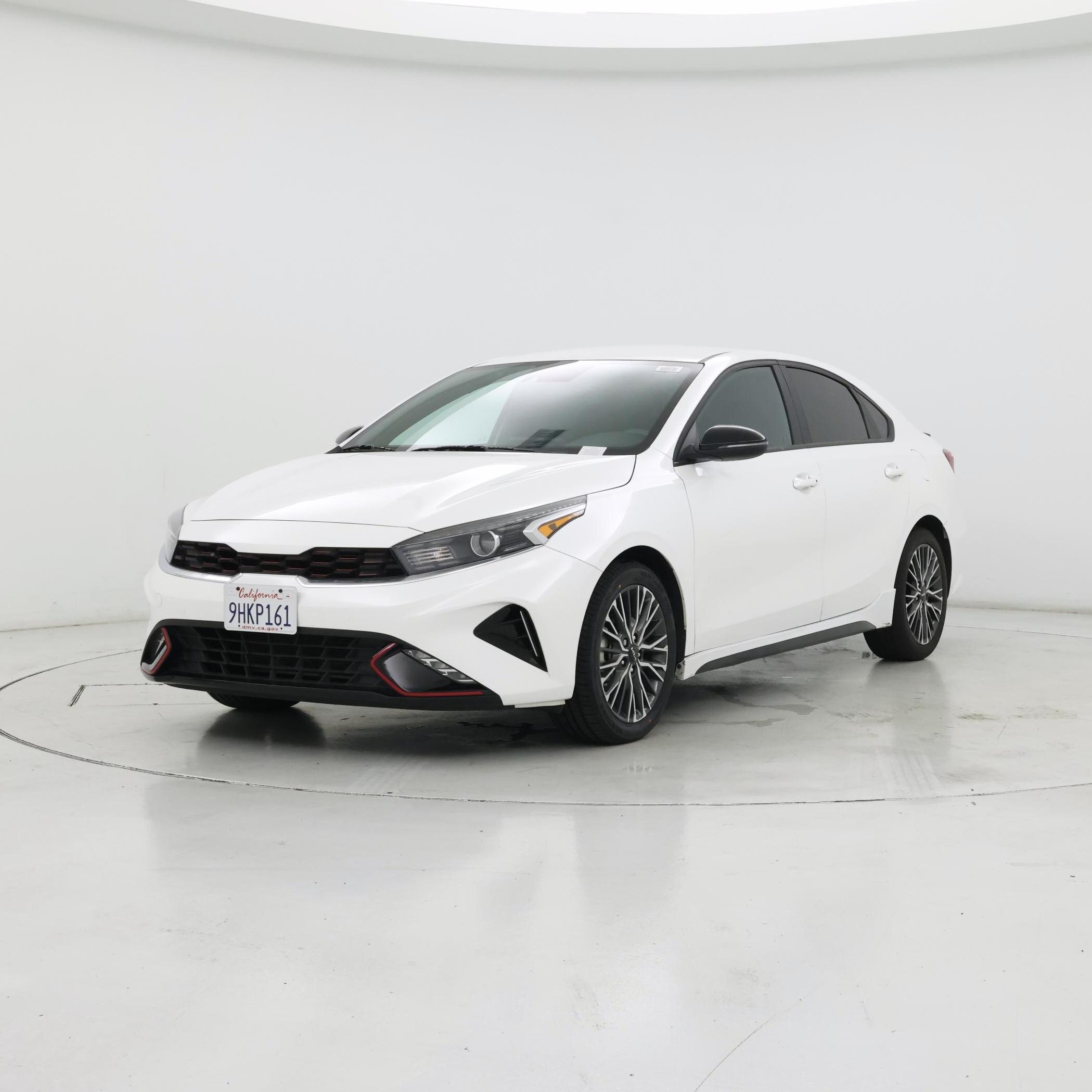 Thumbnail: 2023 Kia Forte - 4