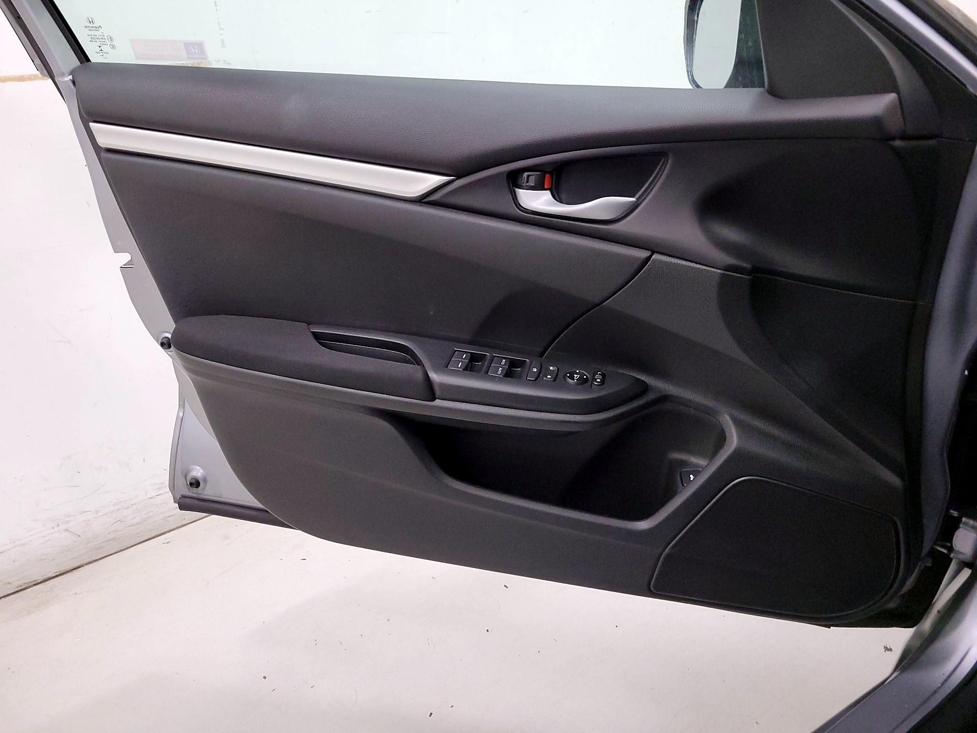 Thumbnail: 2019 Honda Civic - 12