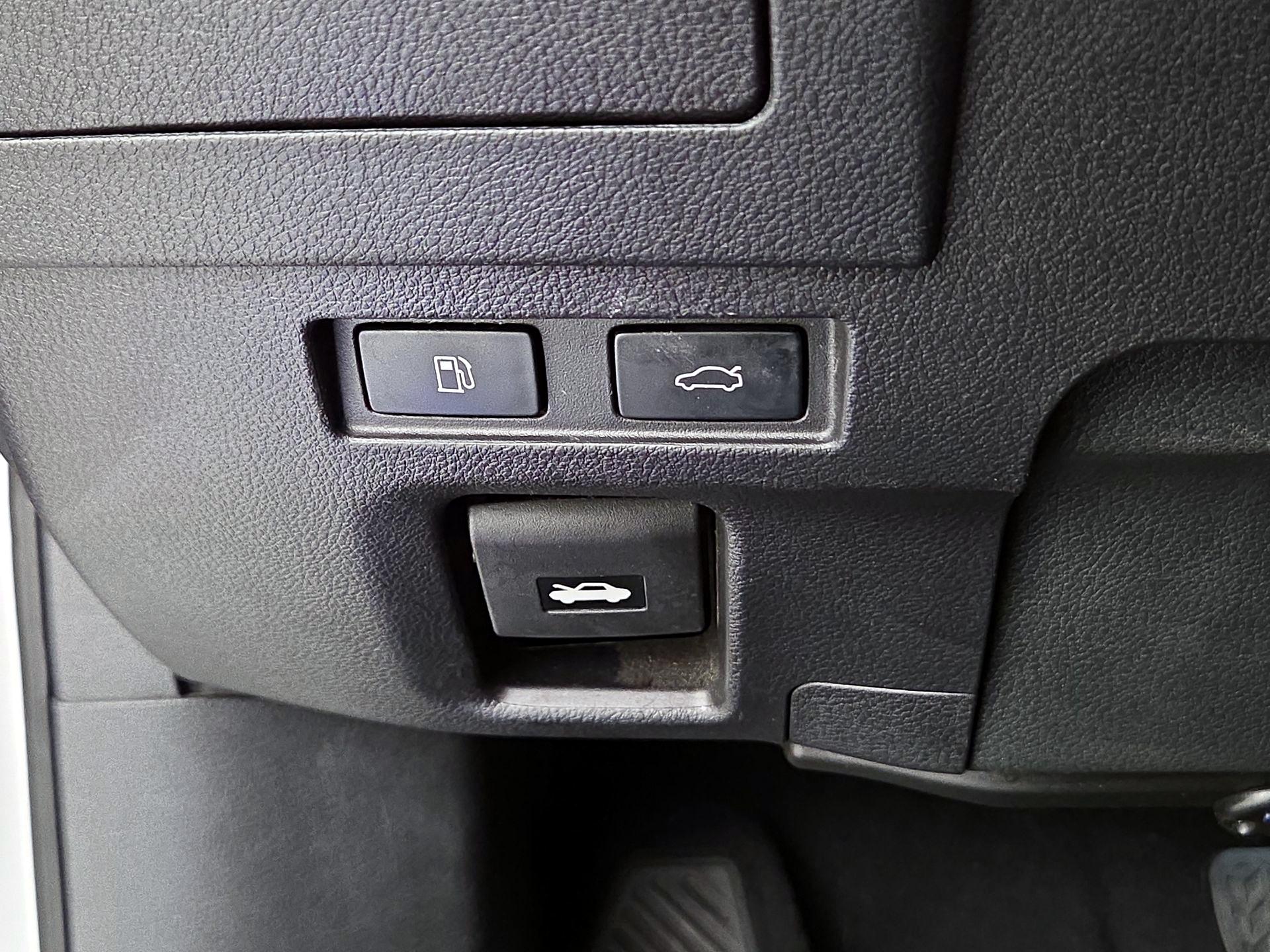 Thumbnail: 2023 Lexus ES - 13