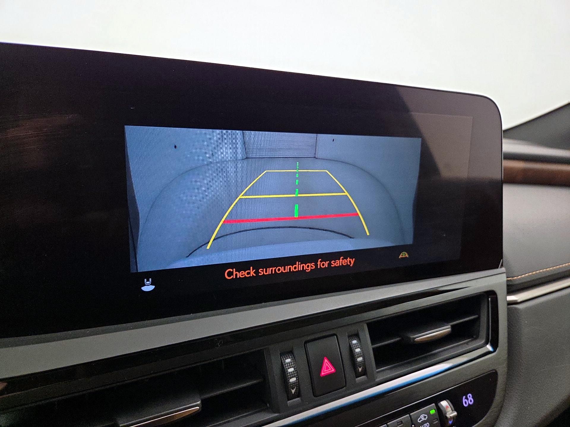 Thumbnail: 2023 Lexus ES - 15