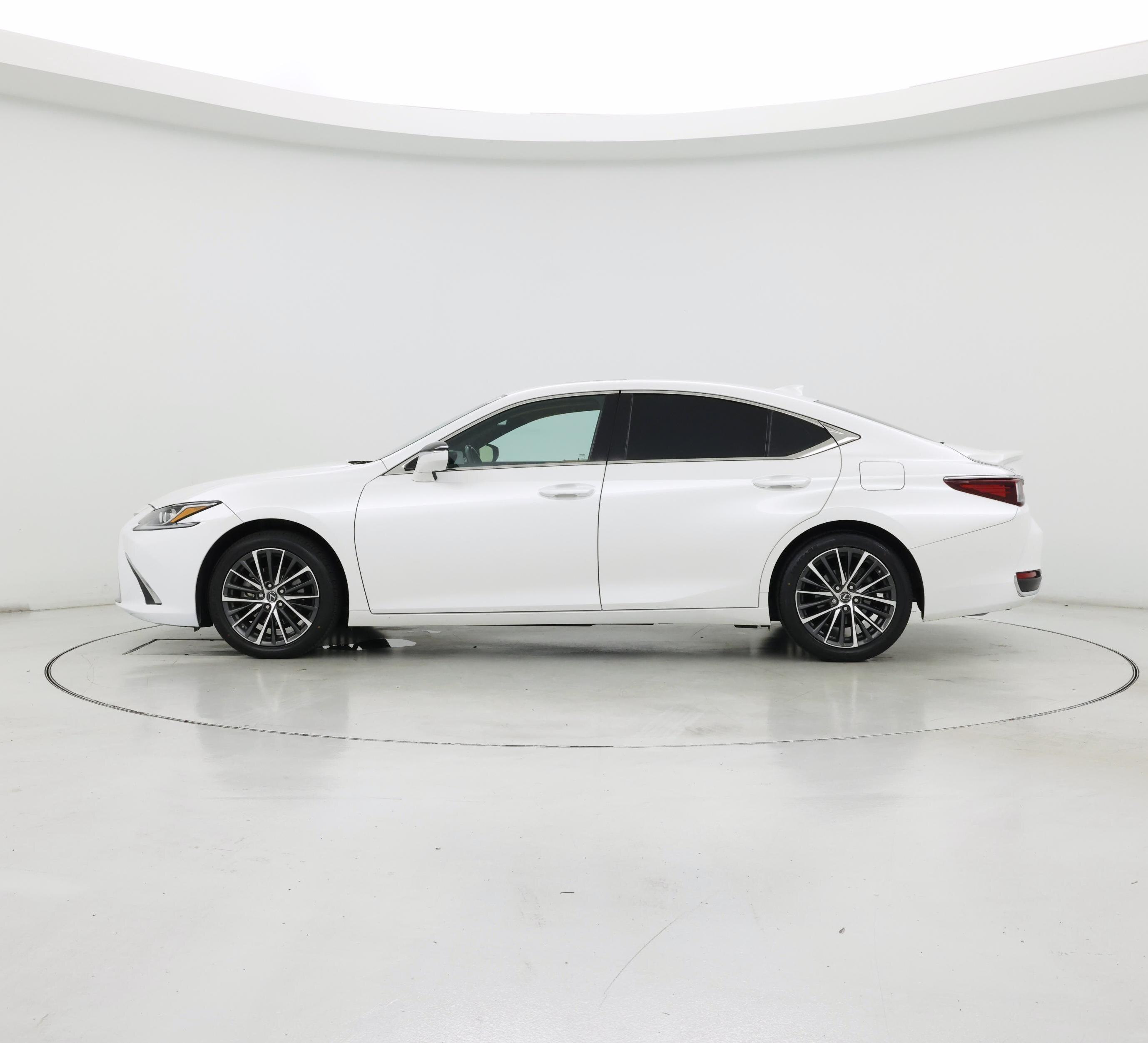 Thumbnail: 2023 Lexus ES - 3