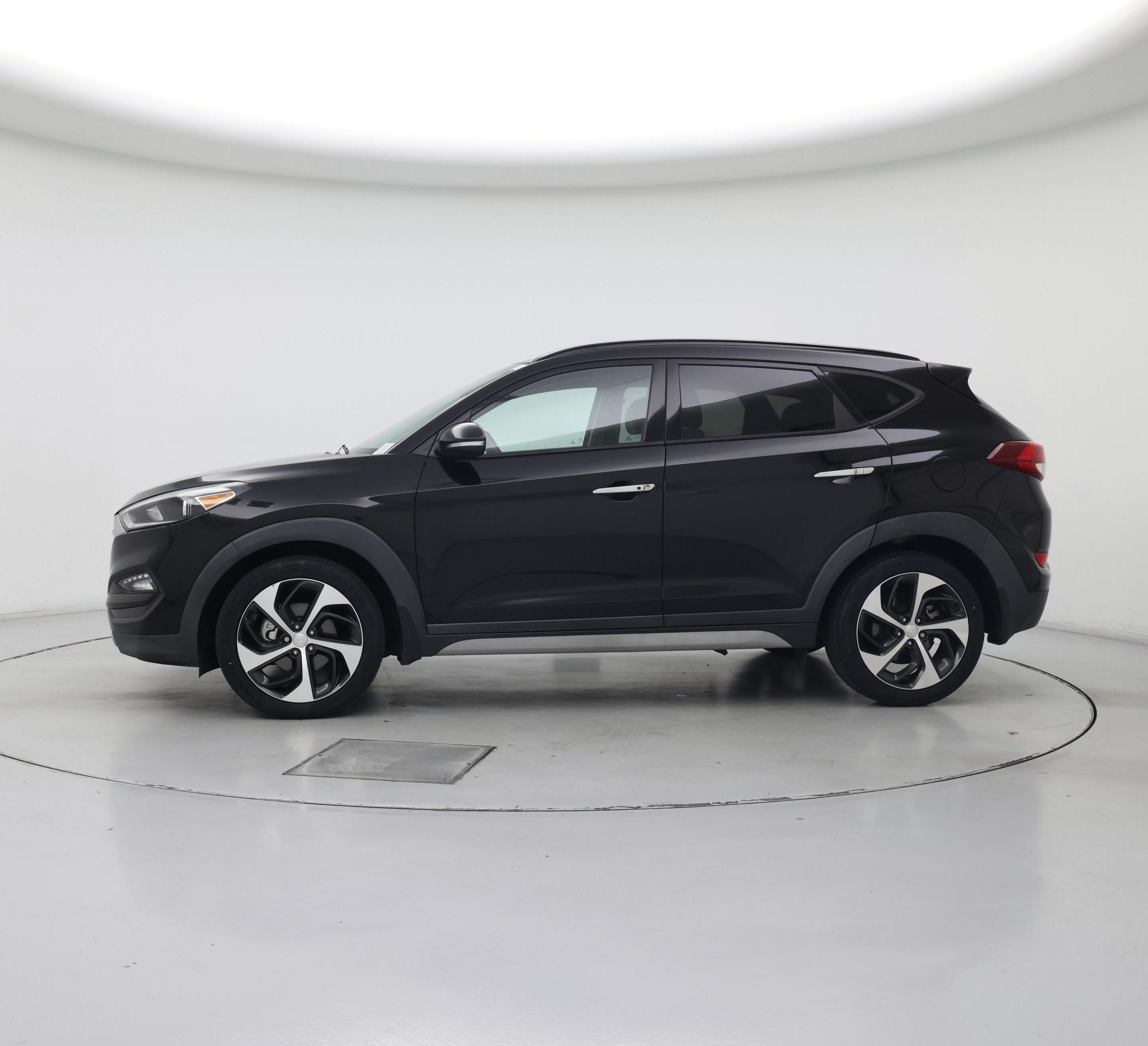Thumbnail: 2017 Hyundai Tucson - 3