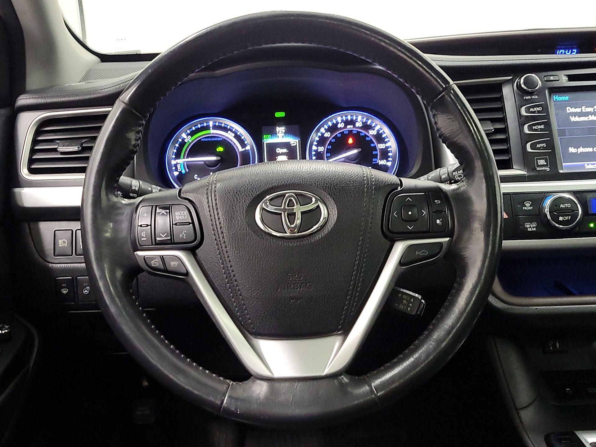 Thumbnail: 2015 Toyota Highlander - 10