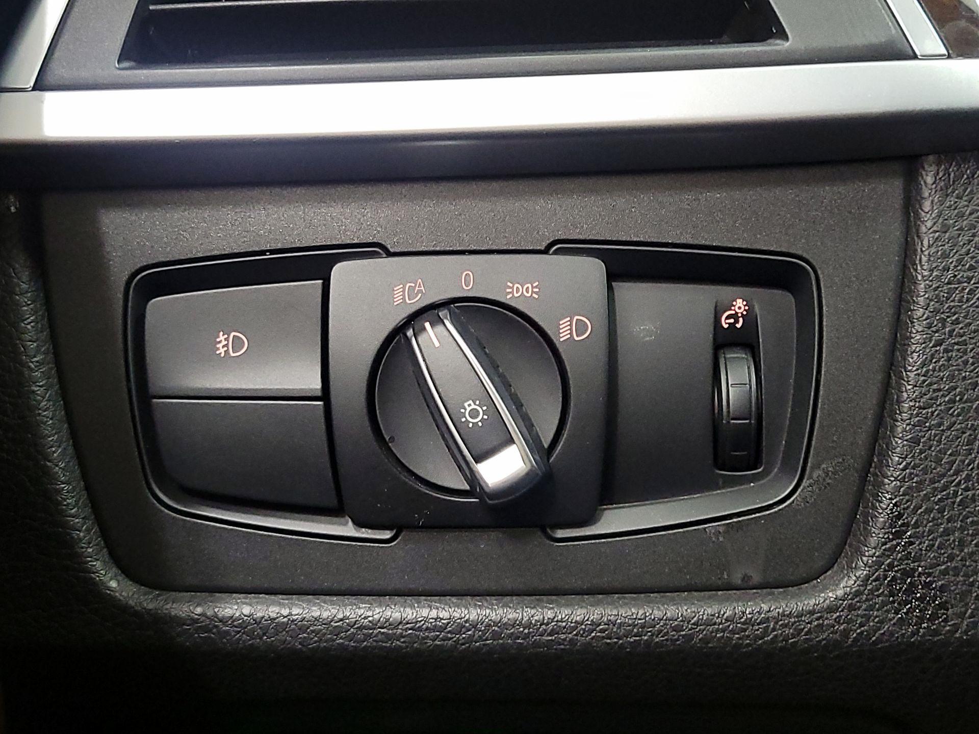 Thumbnail: 2018 BMW 3 Series - 13