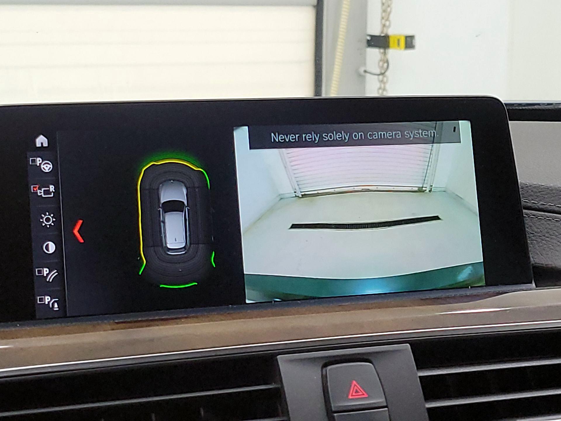 Thumbnail: 2018 BMW 3 Series - 14