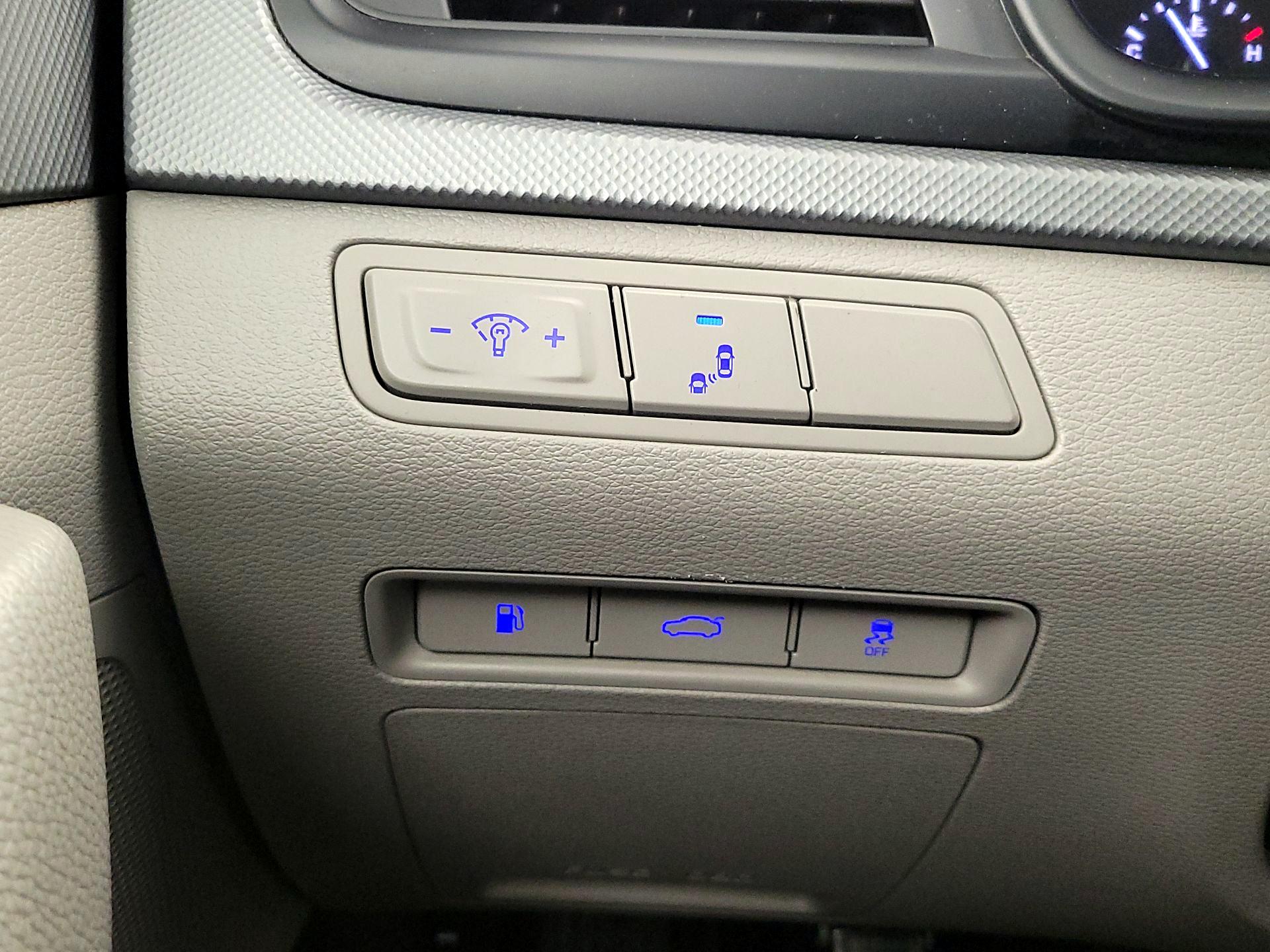 Thumbnail: 2018 Hyundai Sonata - 13