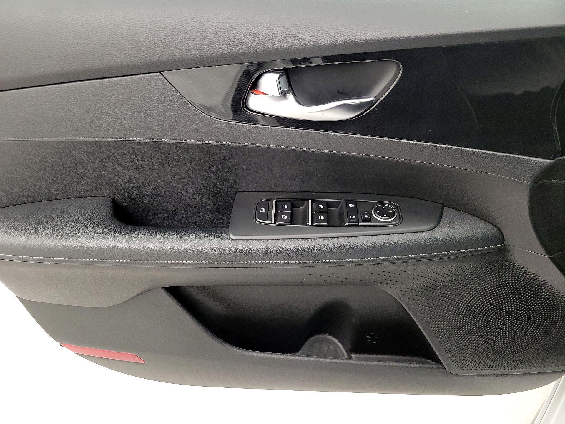 Thumbnail: 2022 Kia Forte - 12