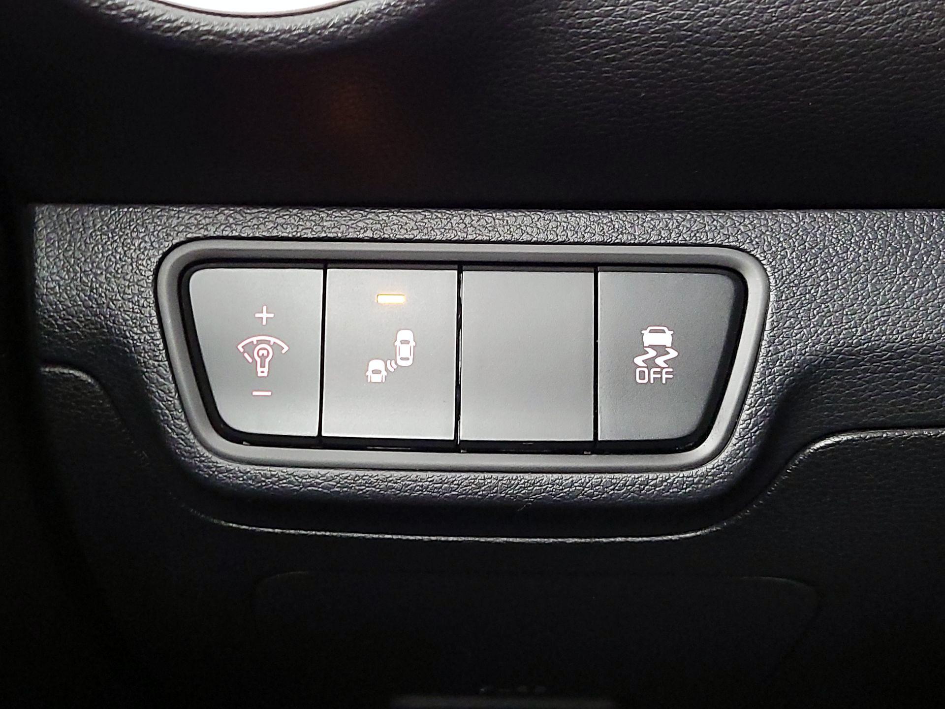 Thumbnail: 2022 Kia Forte - 13