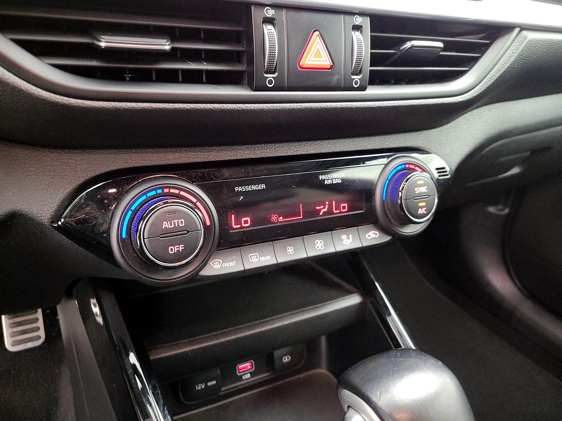 Thumbnail: 2022 Kia Forte - 17