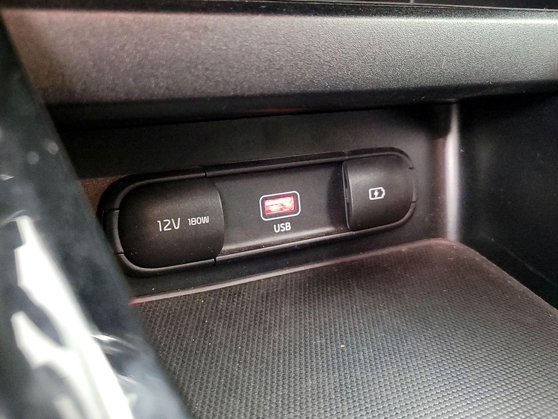 Thumbnail: 2022 Kia Forte - 19