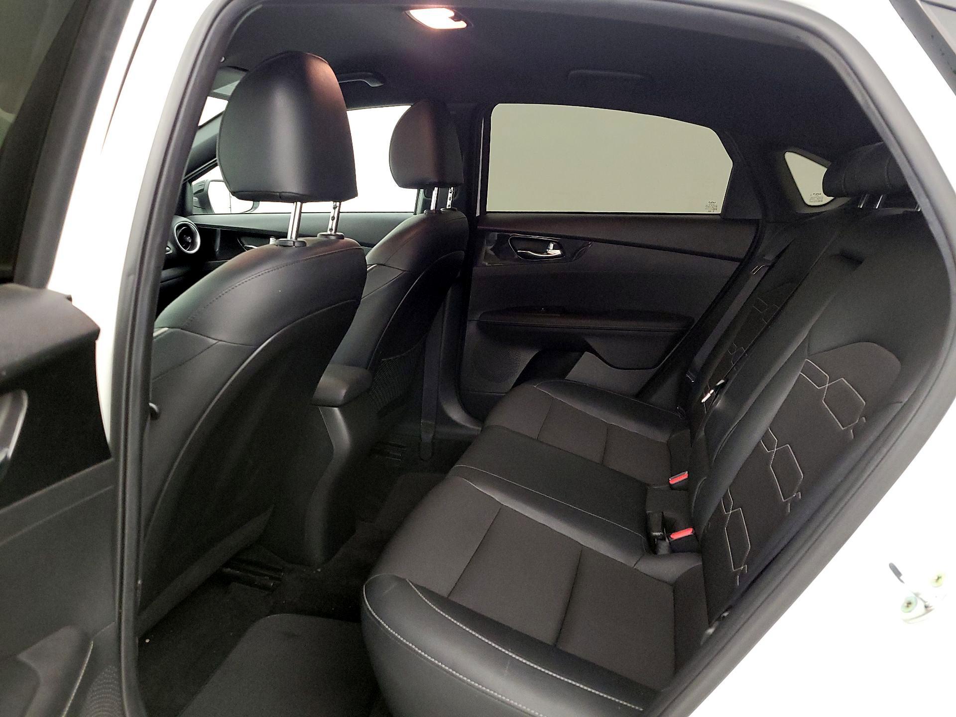 Thumbnail: 2022 Kia Forte - 20