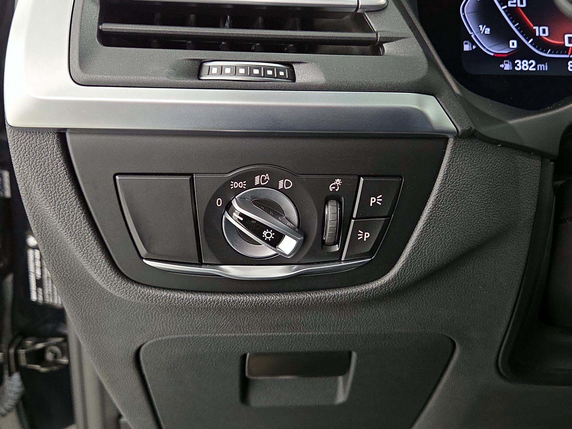 Thumbnail: 2024 BMW X4 - 13