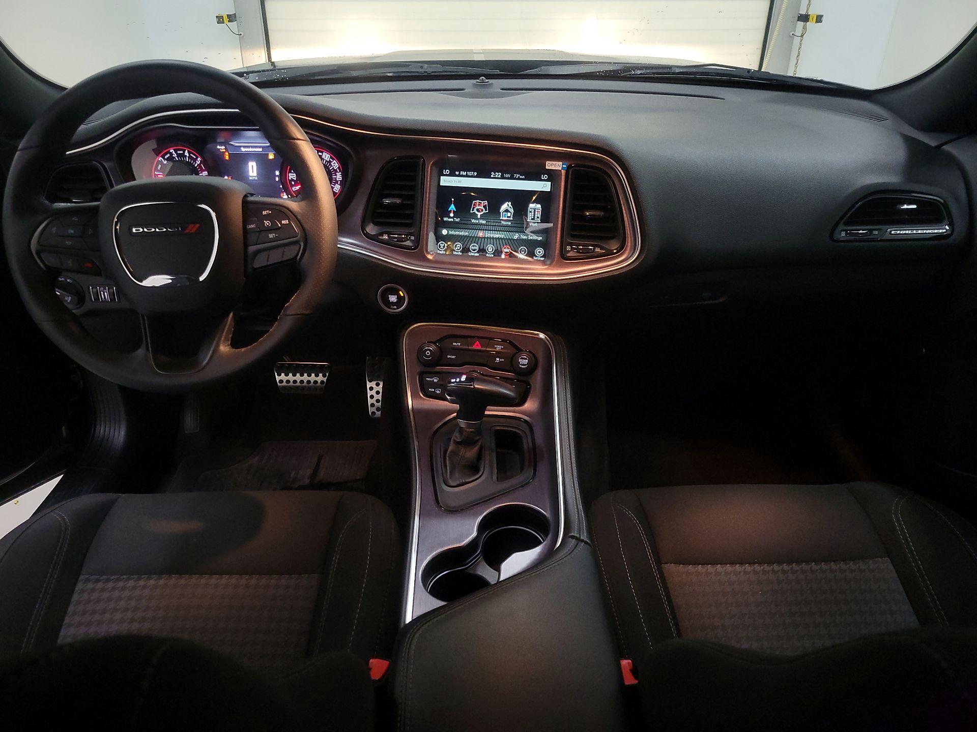 Thumbnail: 2017 Dodge Challenger - 9