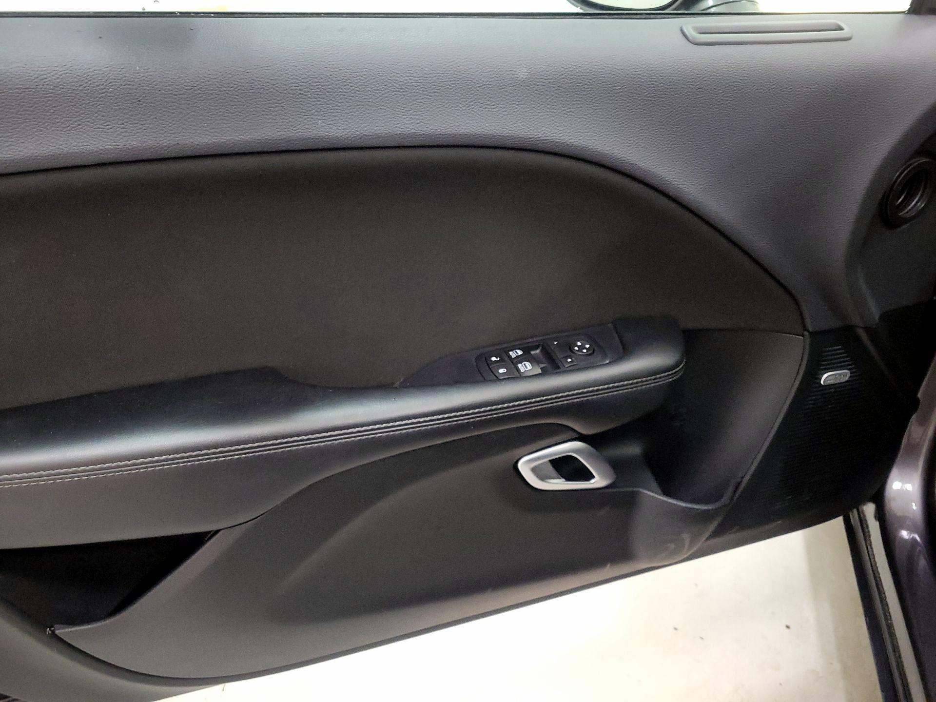 Thumbnail: 2017 Dodge Challenger - 12