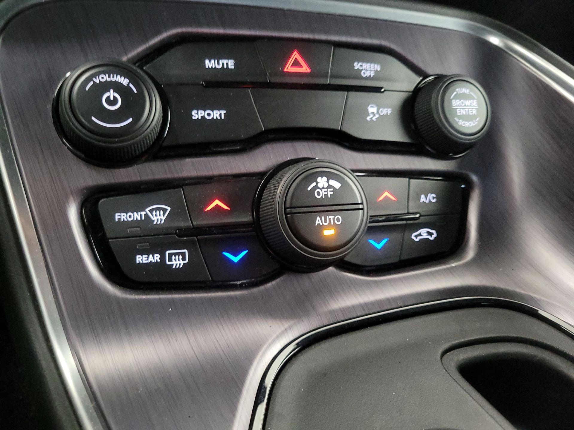 Thumbnail: 2017 Dodge Challenger - 17